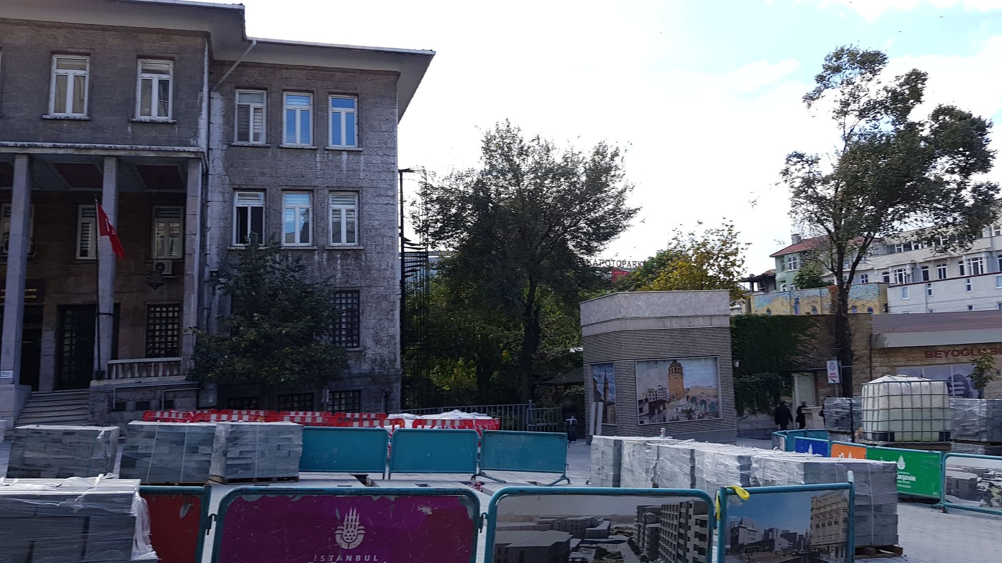 Street view near Bguest Pera Suites, Eminönü — © sis651 (CC BY-SA · Mapillary)