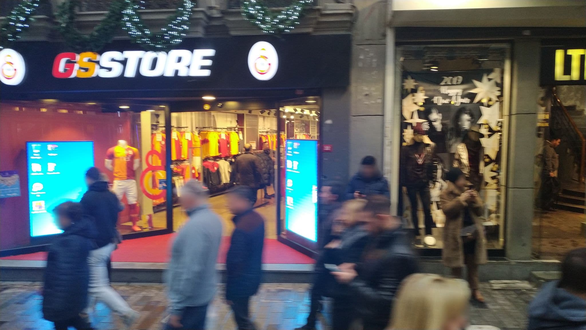 Street view near nossa suites taksim, Eminönü — © uzungo (CC BY-SA · Mapillary)