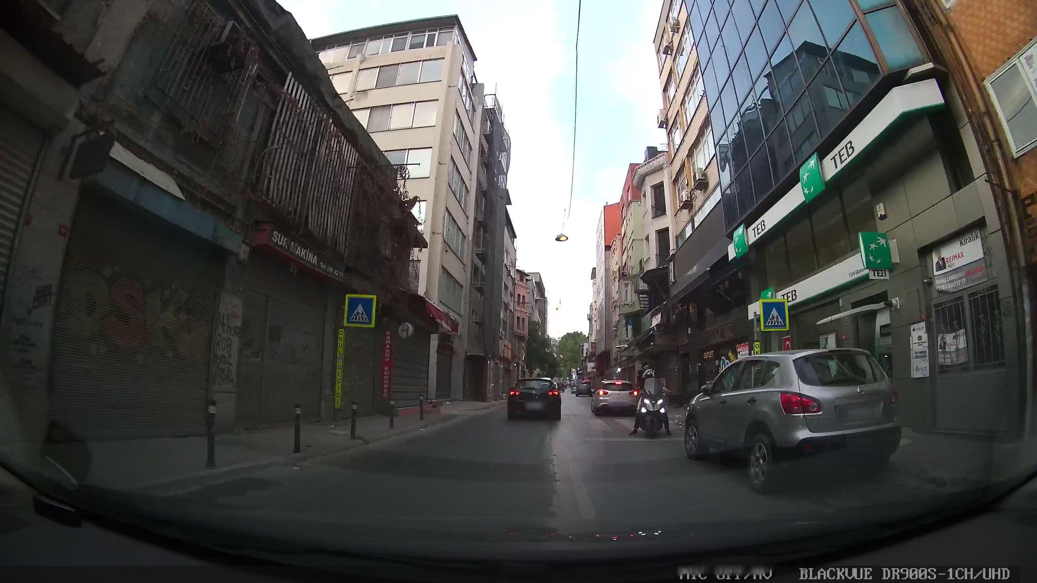 Street view near Sherry Hotel, Eminönü — © asturksever (CC BY-SA · Mapillary)