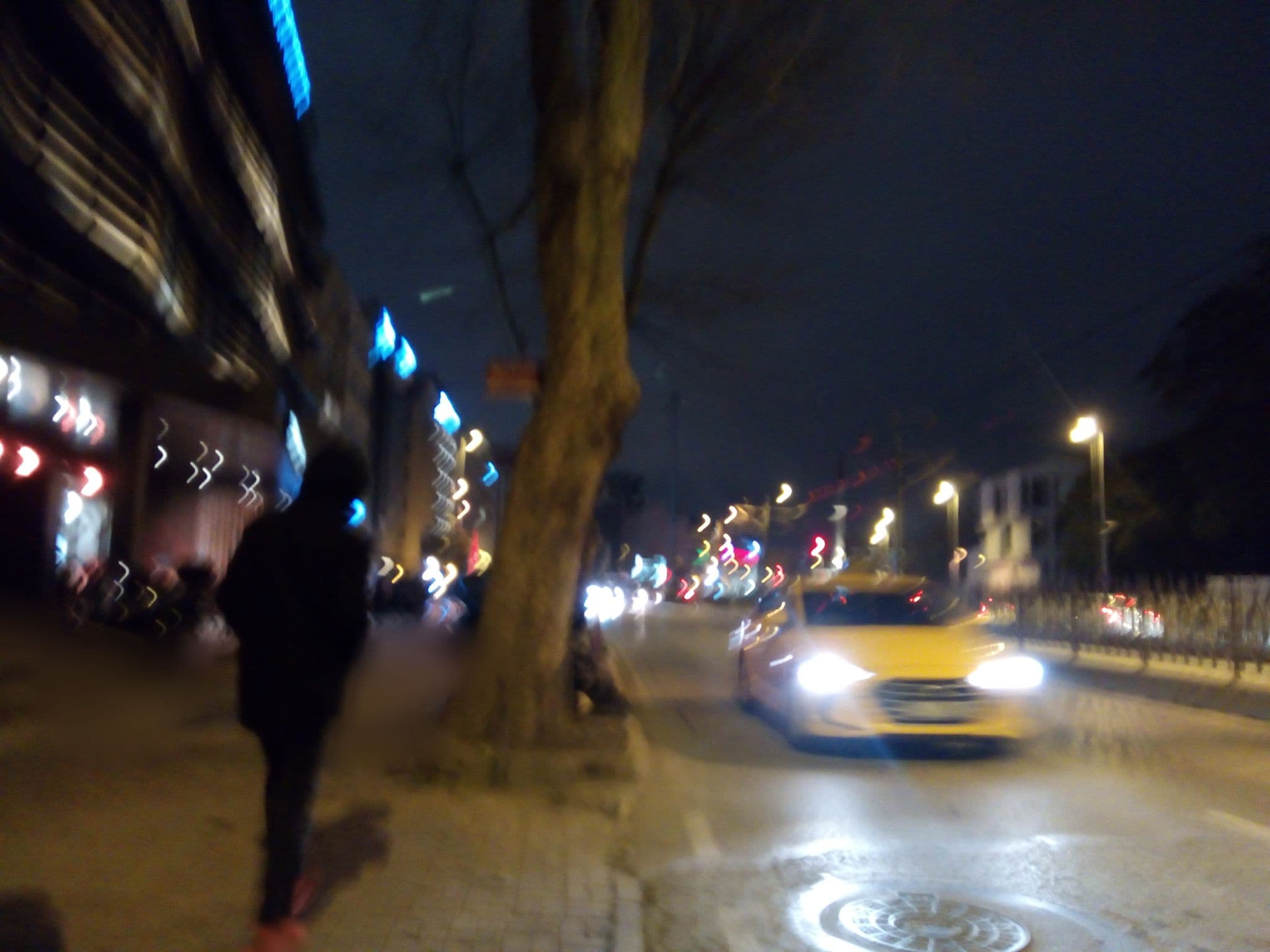 Street view near Metropolitan  hotel kapatas, Eminönü — © asefakcby (CC BY-SA · Mapillary)
