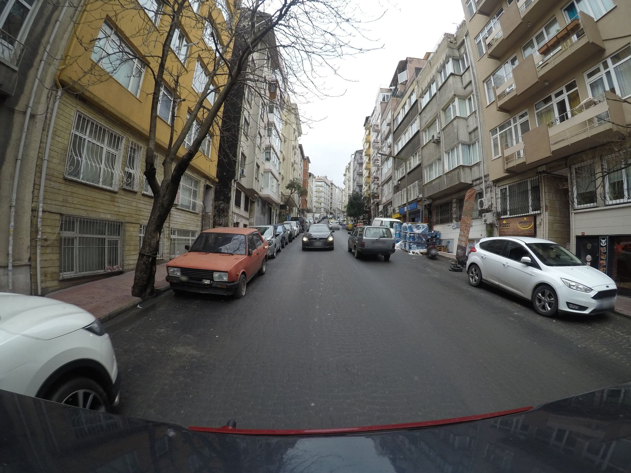 Street view near Stray Cat Hostel, Eminönü — © chrisbeddow (CC BY-SA · Mapillary)