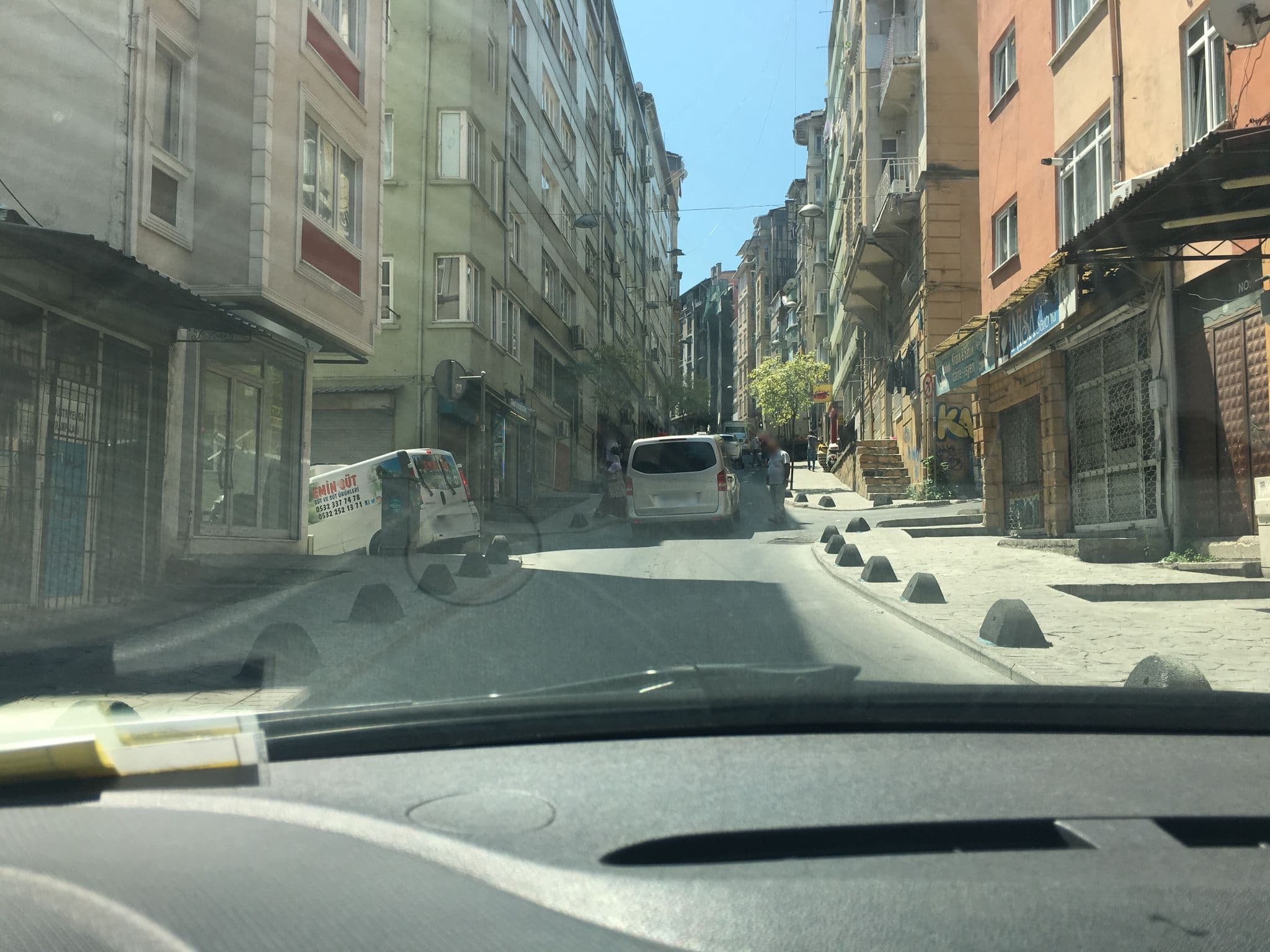Street view near Hayyam Süit, Eminönü — © myusufuyan (CC BY-SA · Mapillary)