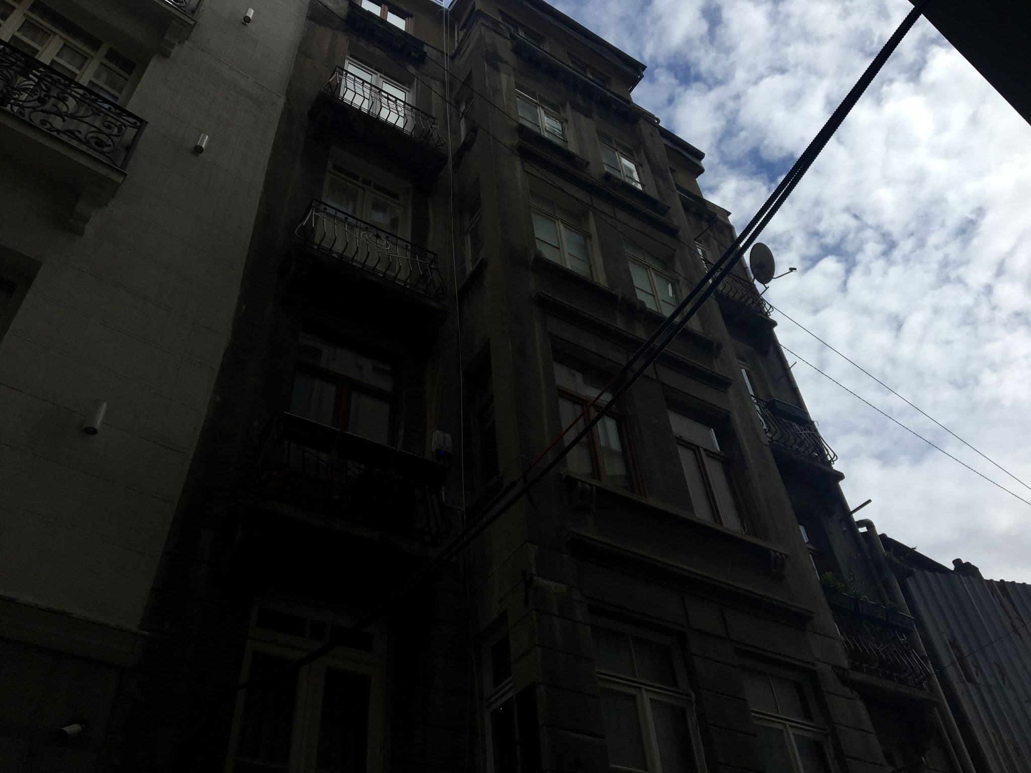 Street view near Richmond İstanbul, Eminönü — © ilhankoc (CC BY-SA · Mapillary)