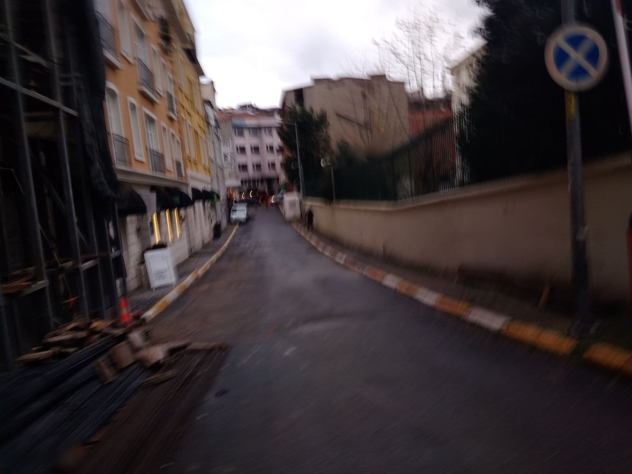 Street view near italyan dakar otel, Eminönü — © asturksever (CC BY-SA · Mapillary)