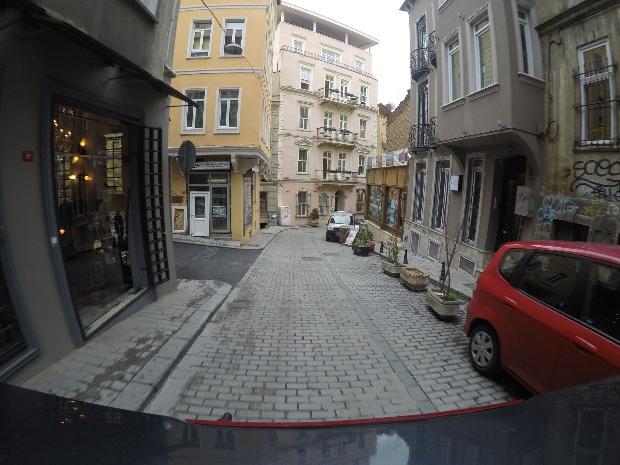 Street view near Benan Apartment - Guesthouse, Eminönü — © chrisbeddow (CC BY-SA · Mapillary)