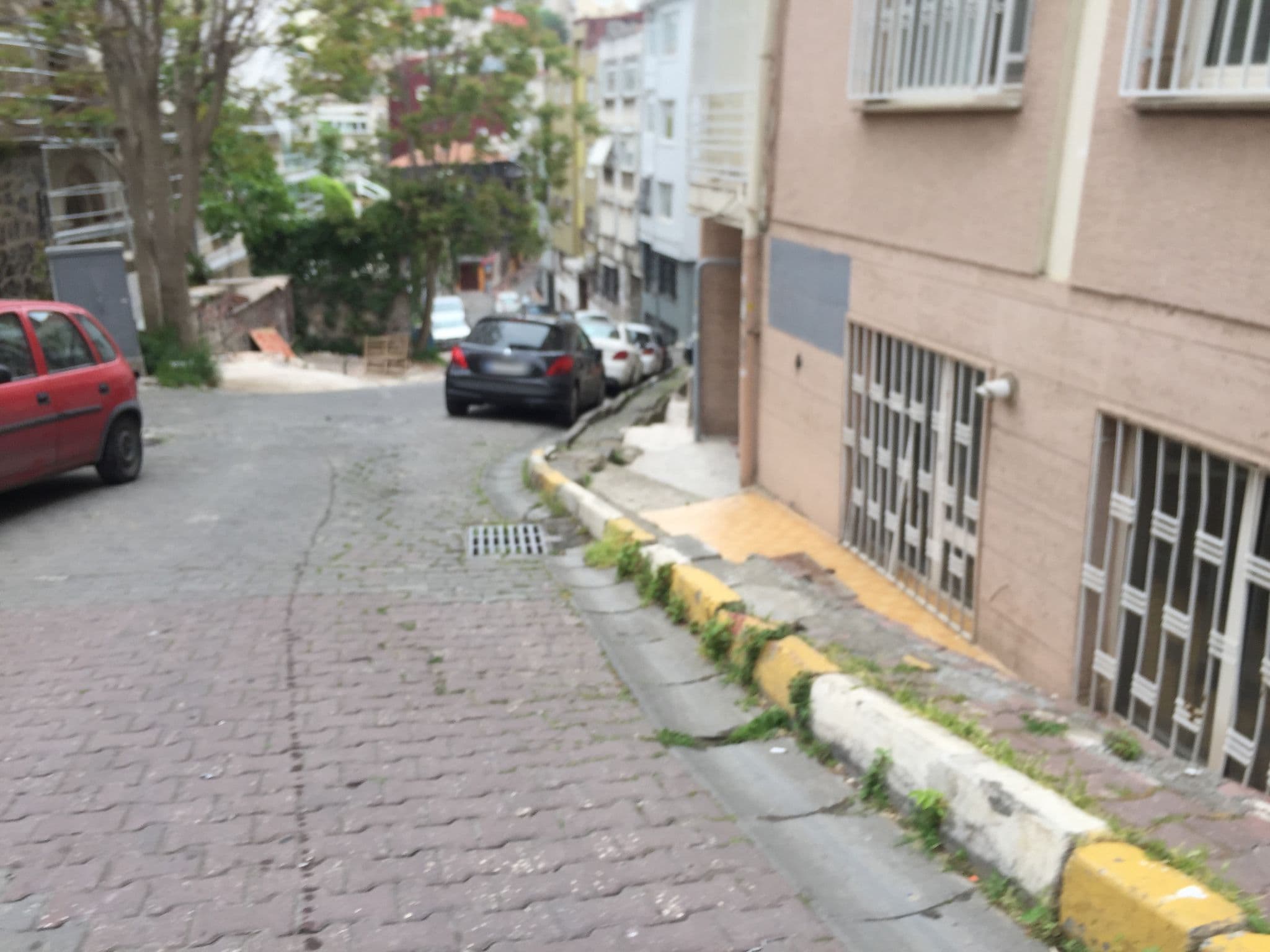 Street view near Sed Hotel, Üsküdar — © mr_shohimardon_mail_ru (CC BY-SA · Mapillary)