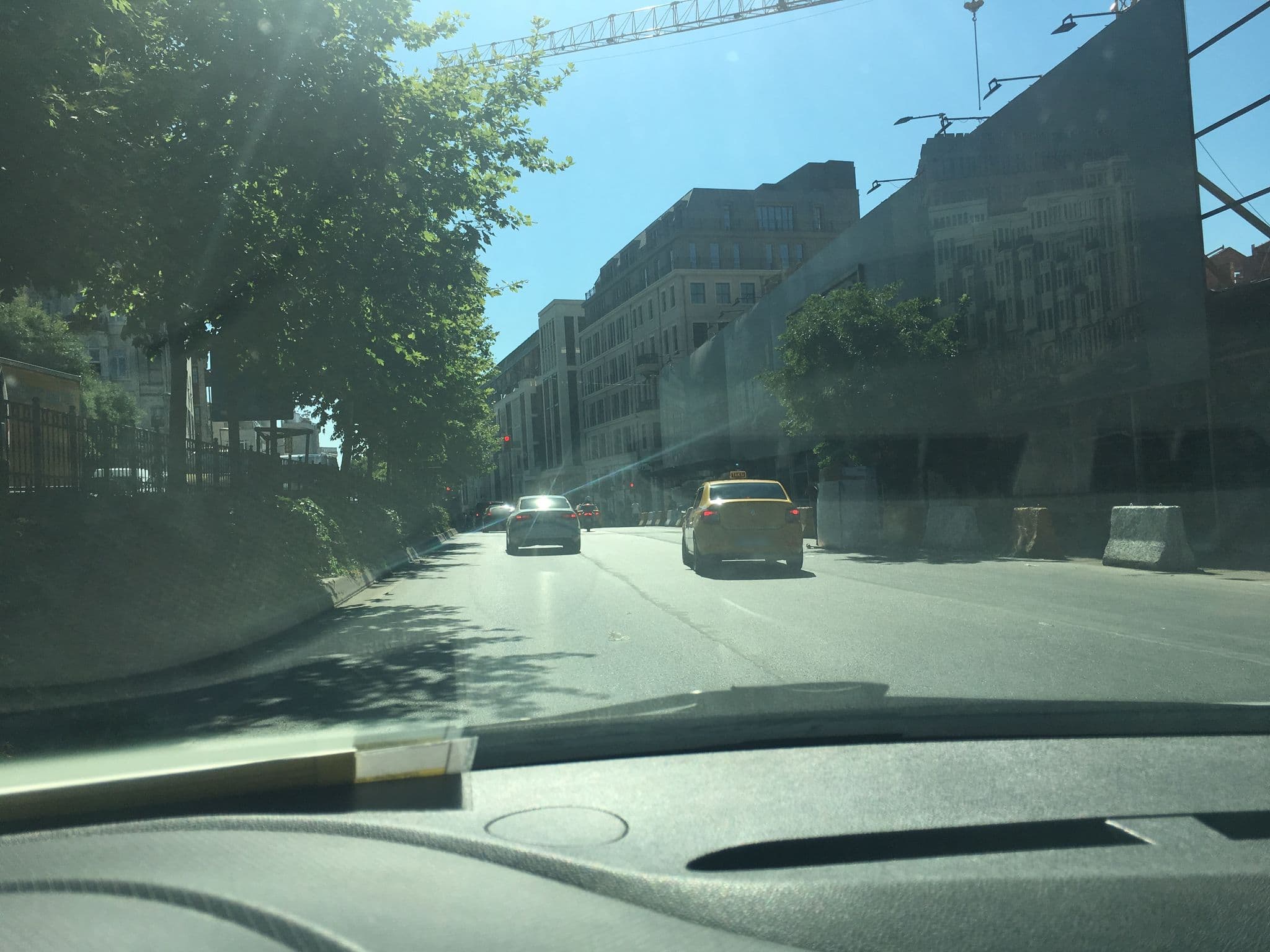 Street view near Aygunes Hotel, Eminönü — © myusufuyan (CC BY-SA · Mapillary)