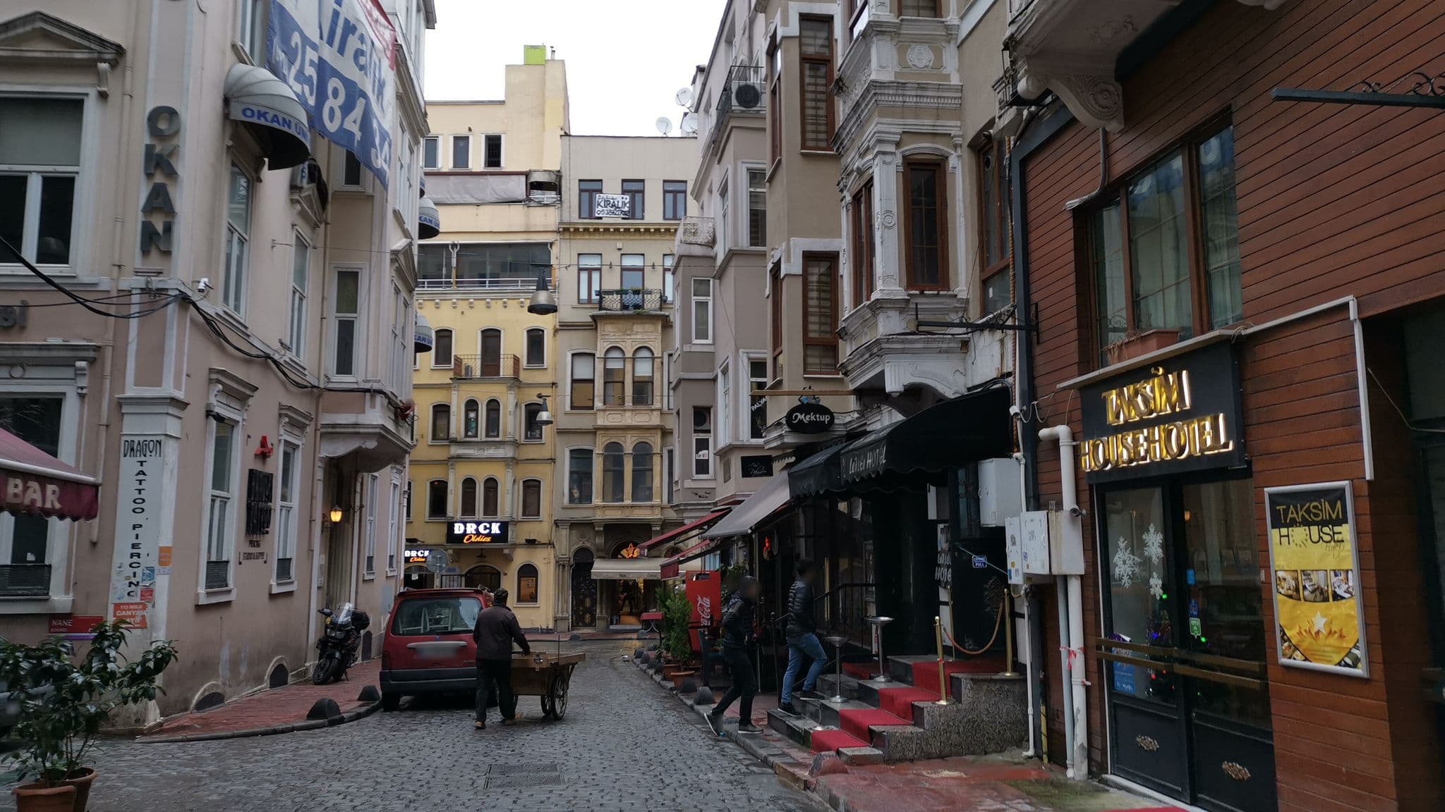 Street view near World Center Taksim Hotel, Eminönü — © asturksever (CC BY-SA · Mapillary)