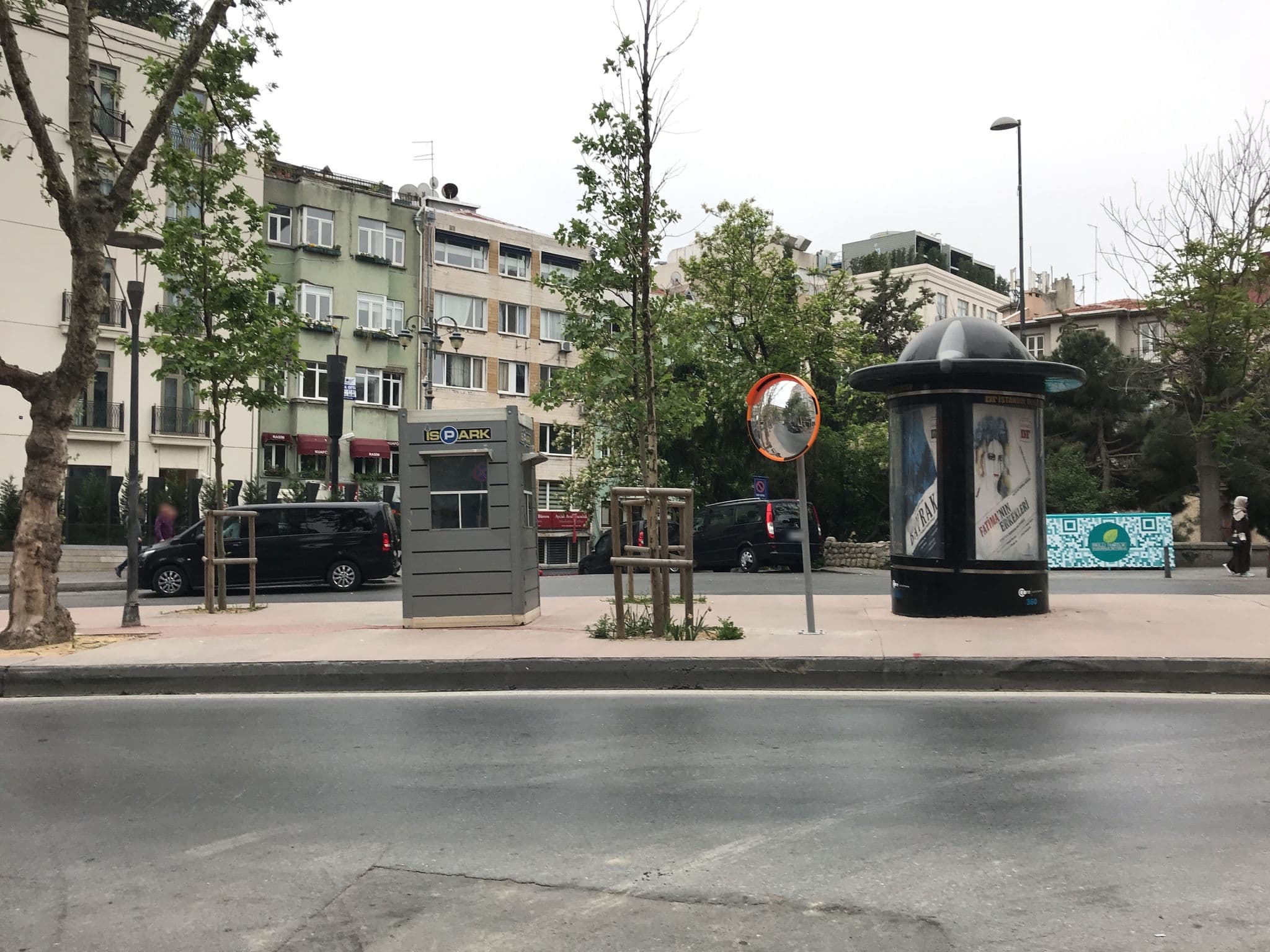 Street view near Star Otel, Eminönü — © oguzozak (CC BY-SA · Mapillary)