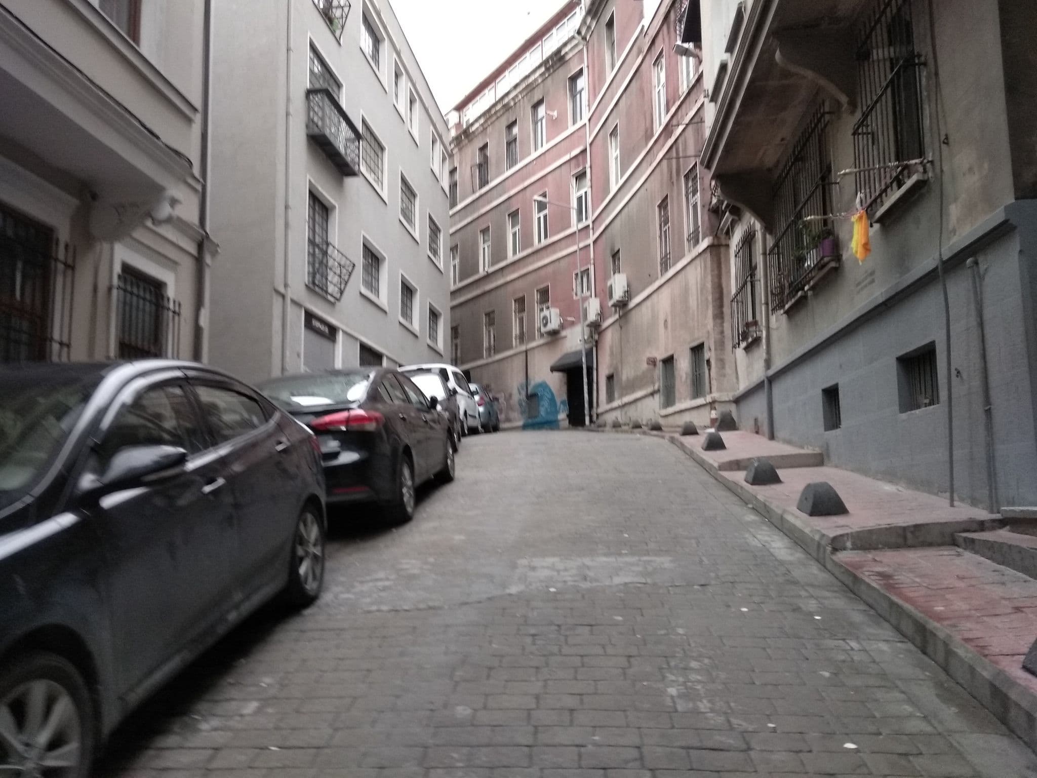 Street view near Casa Galata 35, Eminönü — © asturksever (CC BY-SA · Mapillary)