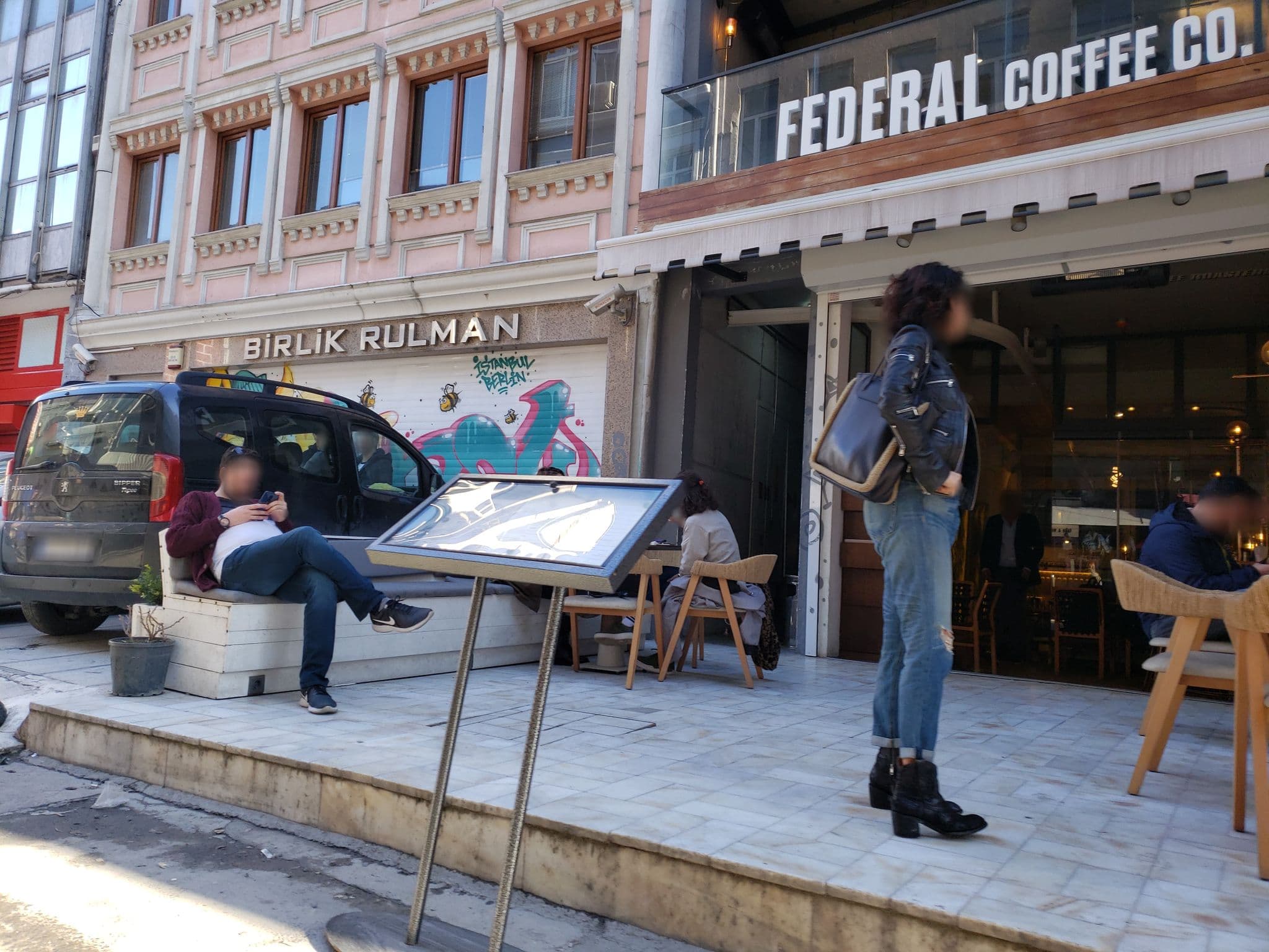 Street view near Portus Hotel, Eminönü — © mapfool (CC BY-SA · Mapillary)