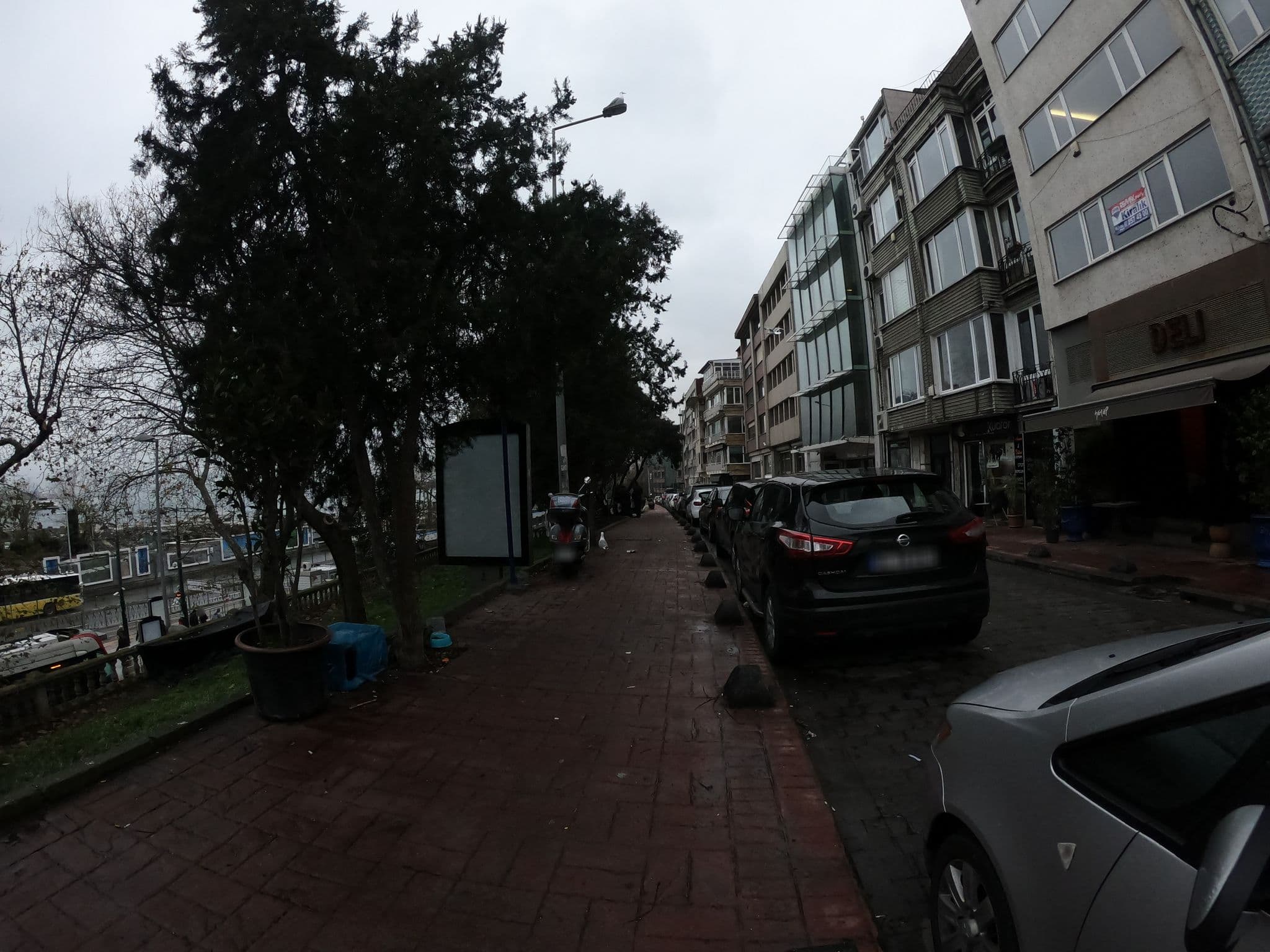 Street view near Colony Hostel Istanbul, Üsküdar — © chrisbeddow (CC BY-SA · Mapillary)