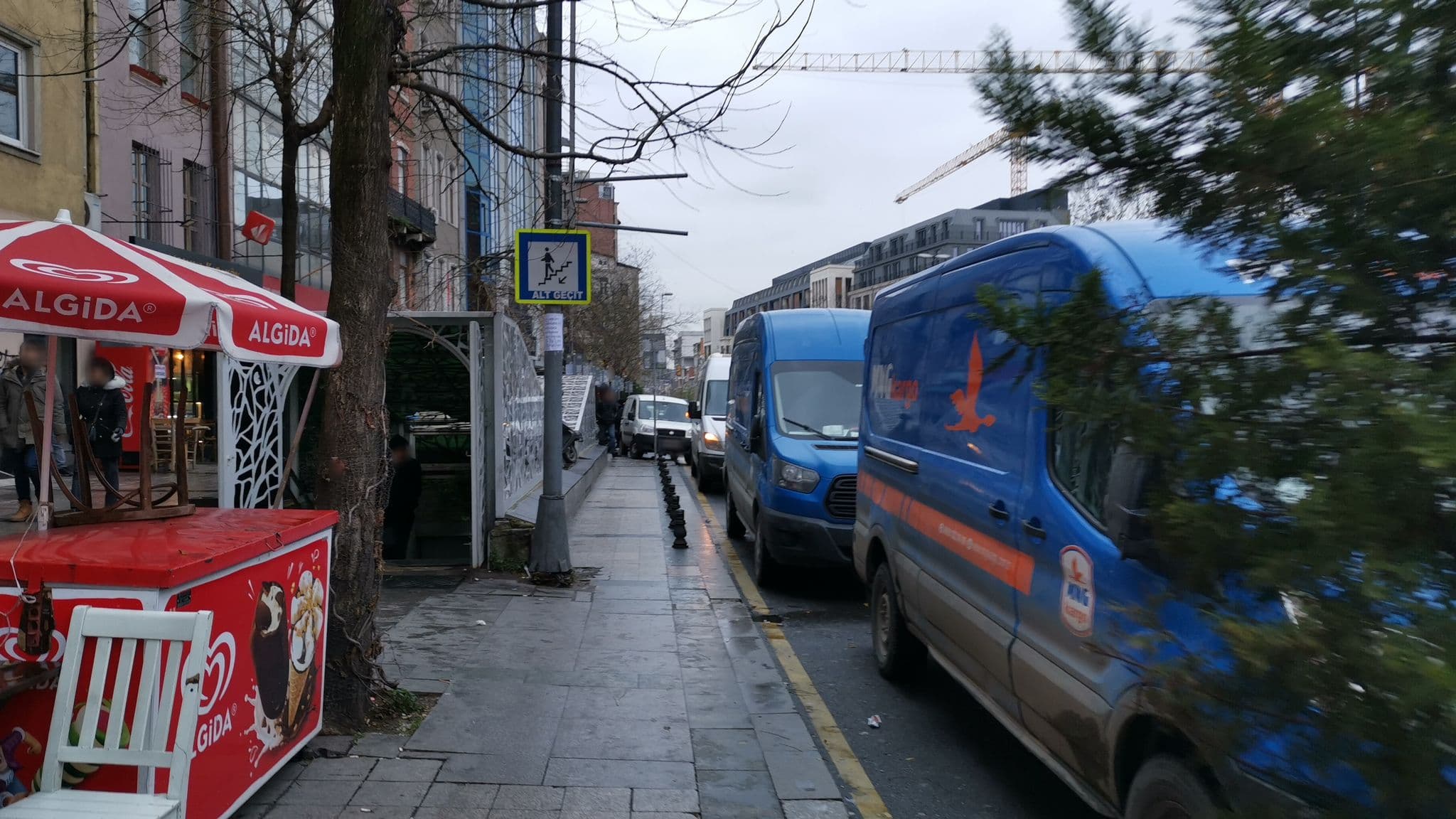 Street view near Fendo Hostel, Eminönü — © asturksever (CC BY-SA · Mapillary)