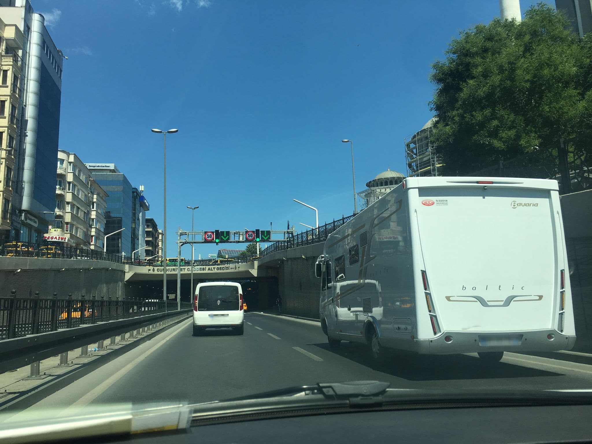 Street view near Maksem Suits Apart Hotel, Eminönü — © myusufuyan (CC BY-SA · Mapillary)
