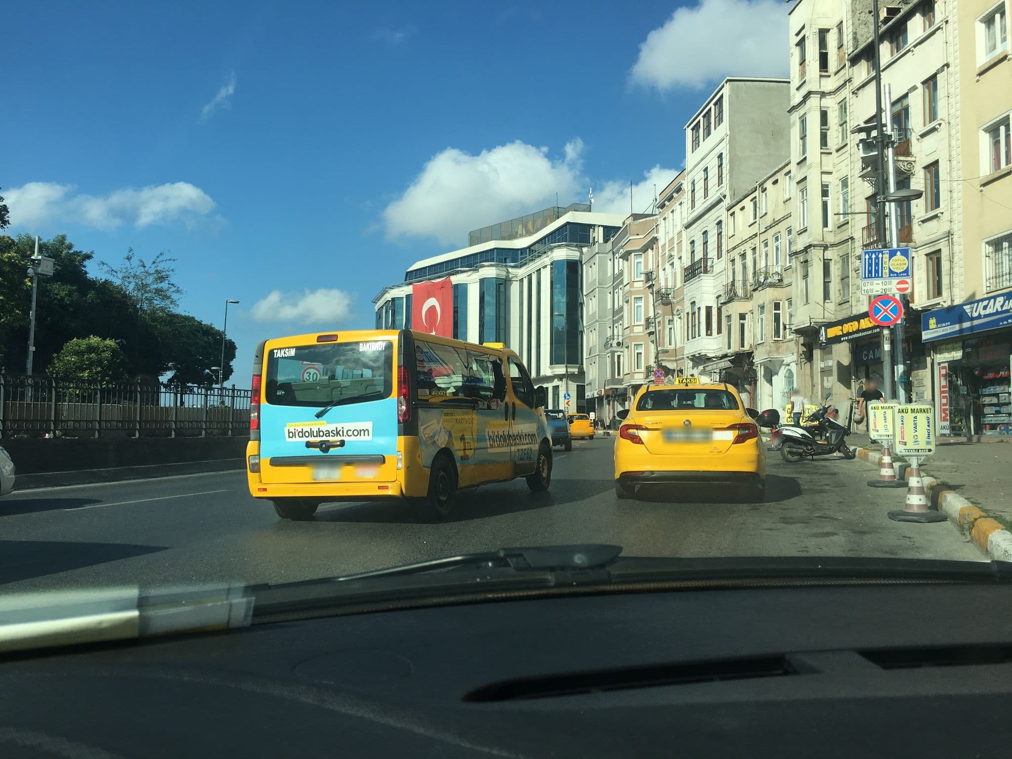 Street view near H&K Apartments Taksim, Eminönü — © myusufuyan (CC BY-SA · Mapillary)