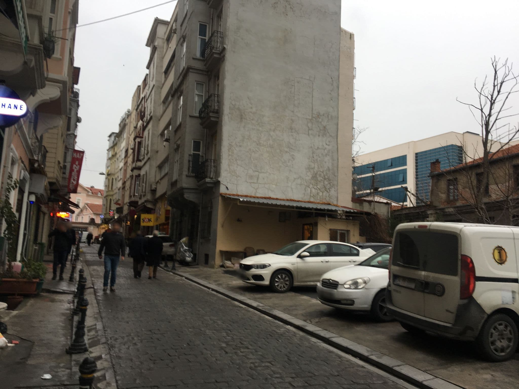Street view near Taxim Novia Suites, Eminönü — © khrystyna (CC BY-SA · Mapillary)