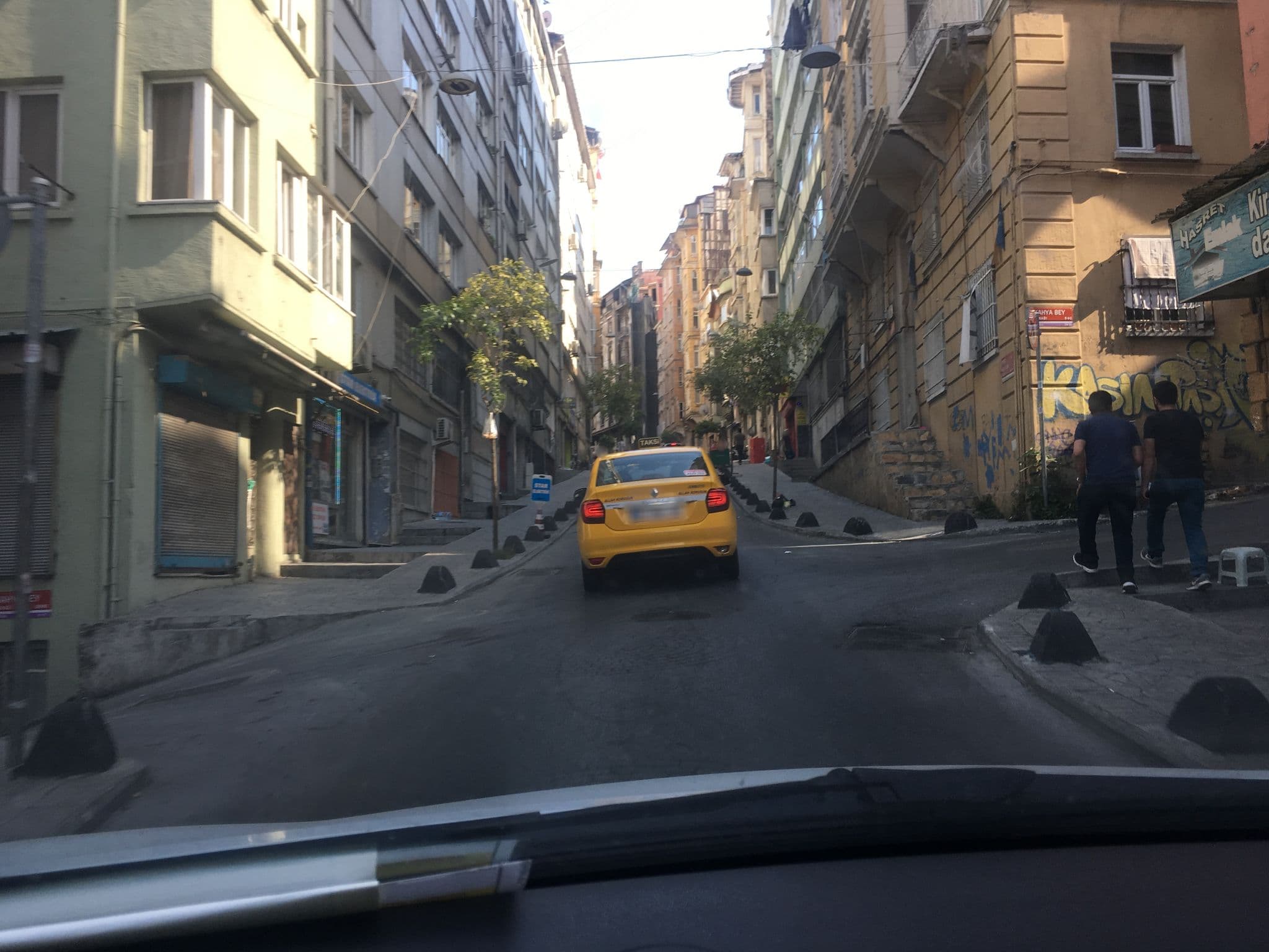 Street view near Sunshine Flats, Eminönü — © myusufuyan (CC BY-SA · Mapillary)