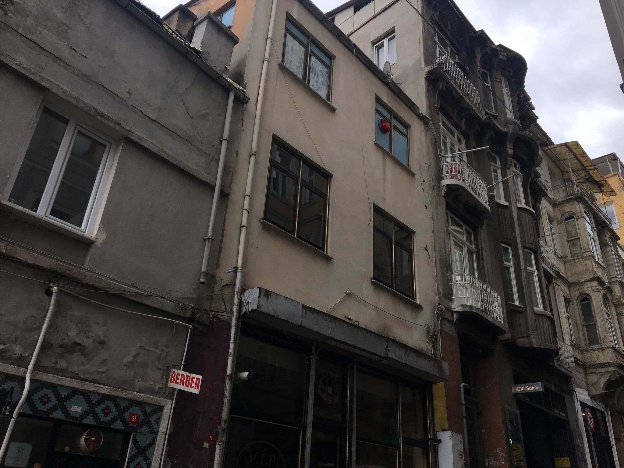 Street view near Palin suites hotel, Eminönü — © ilhankoc (CC BY-SA · Mapillary)