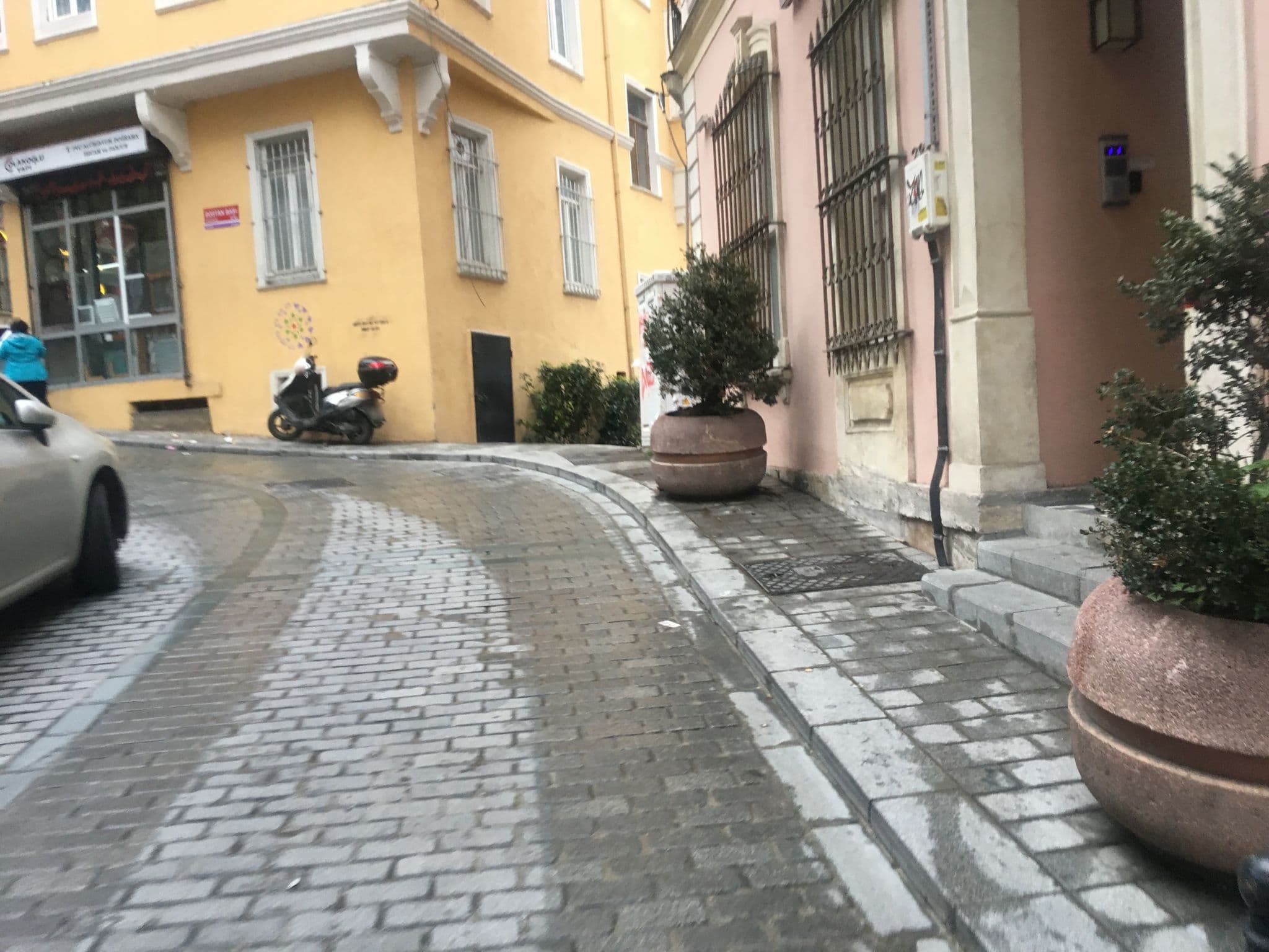 Street view near KLIMT, Eminönü — © khrystyna (CC BY-SA · Mapillary)