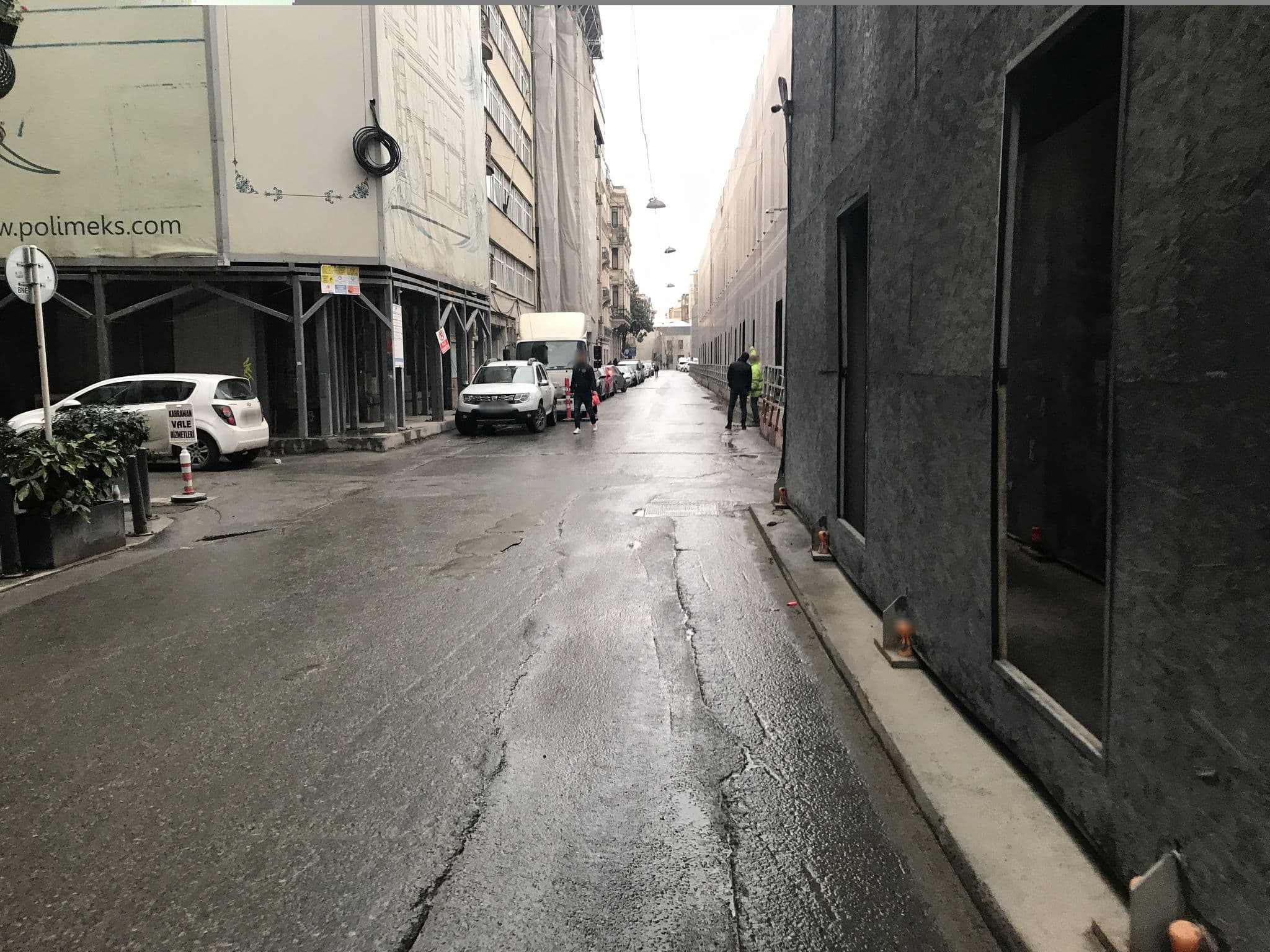 Street view near Karaköy Rooms, Eminönü — © vladimirr (CC BY-SA · Mapillary)