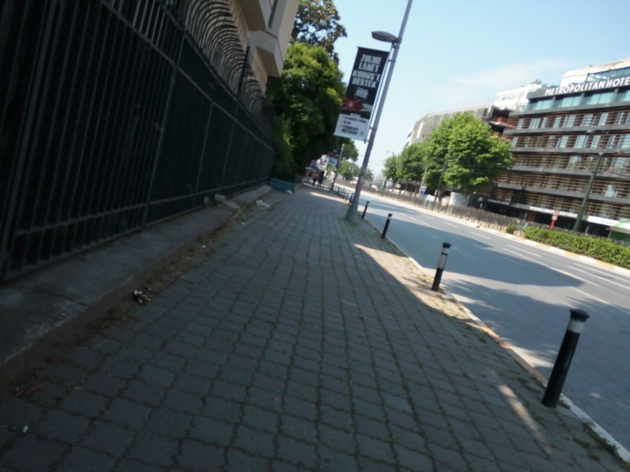 Street view near Marbien Hotel, Eminönü — © mapfool (CC BY-SA · Mapillary)