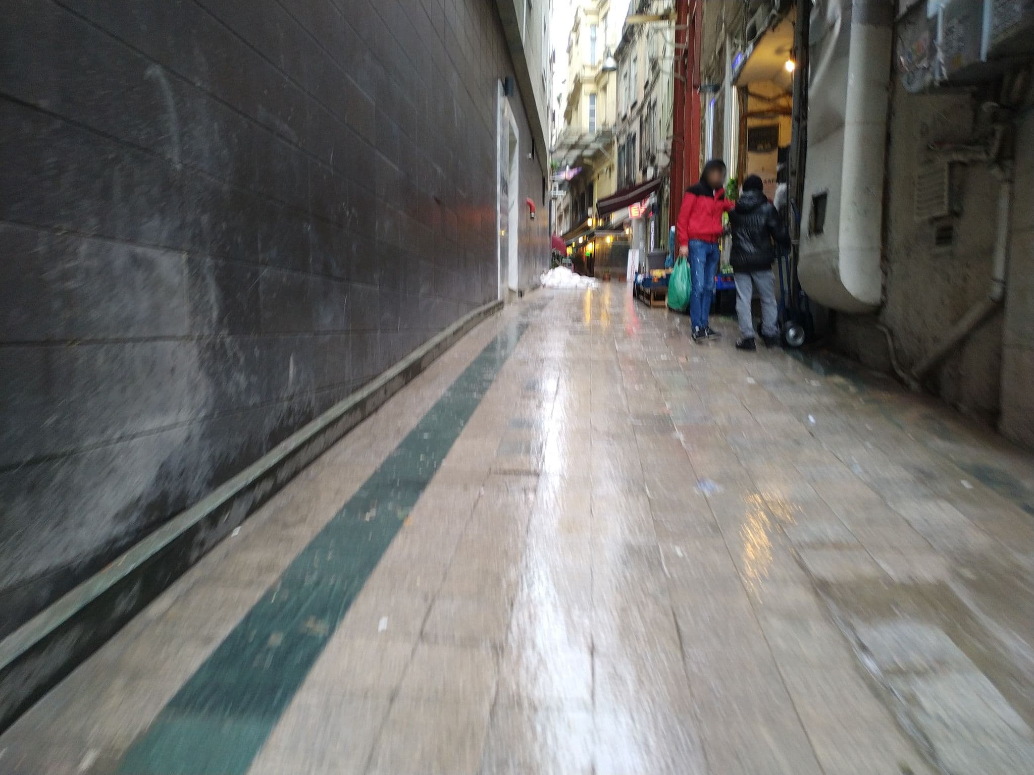 Street view near my sweet bed, Eminönü — © helgafolk (CC BY-SA · Mapillary)