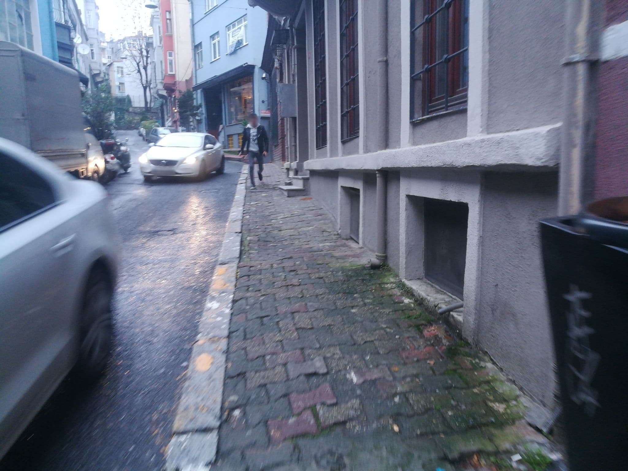 Street view near Faik Pasha Suites&Apartments, Eminönü — © mart_anne (CC BY-SA · Mapillary)