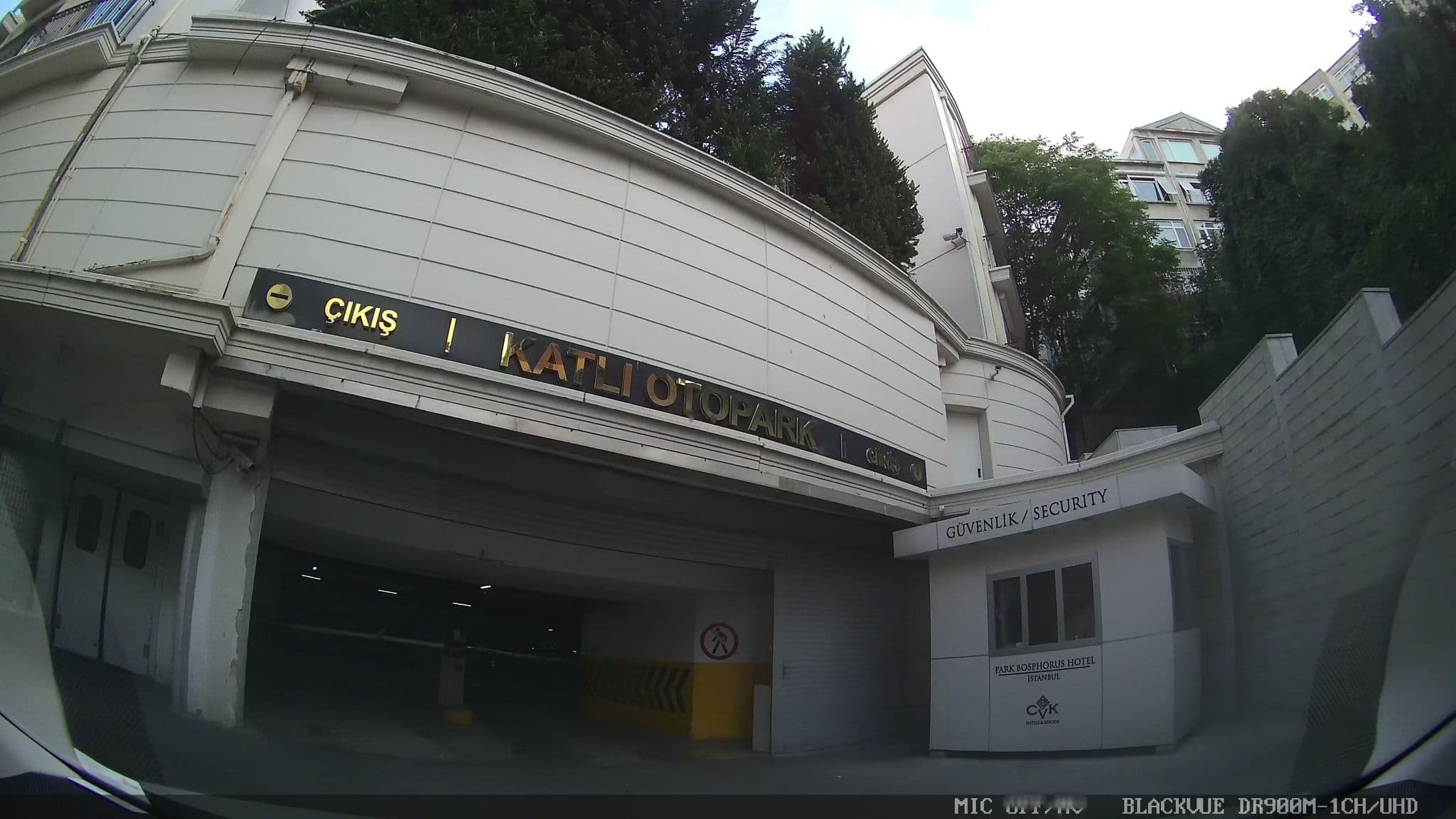 Street view near Noble22 Suites, Eminönü — © asturksever (CC BY-SA · Mapillary)
