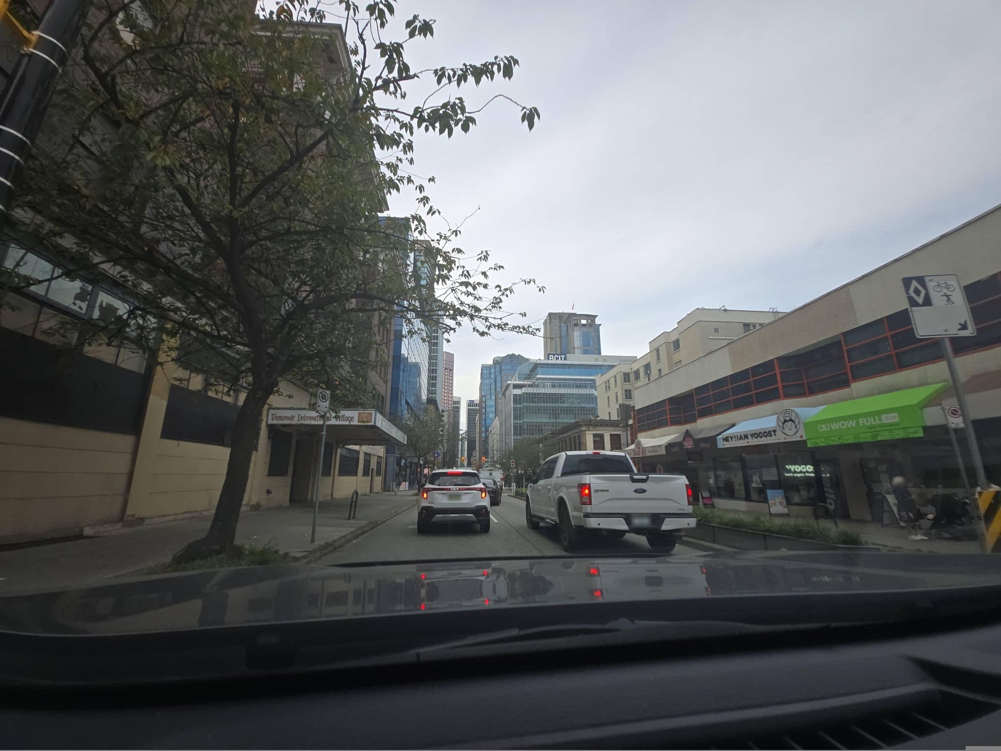 Street view near St Clair Hotel-Hostel, Gastown — © ashkonm (CC BY-SA · Mapillary)