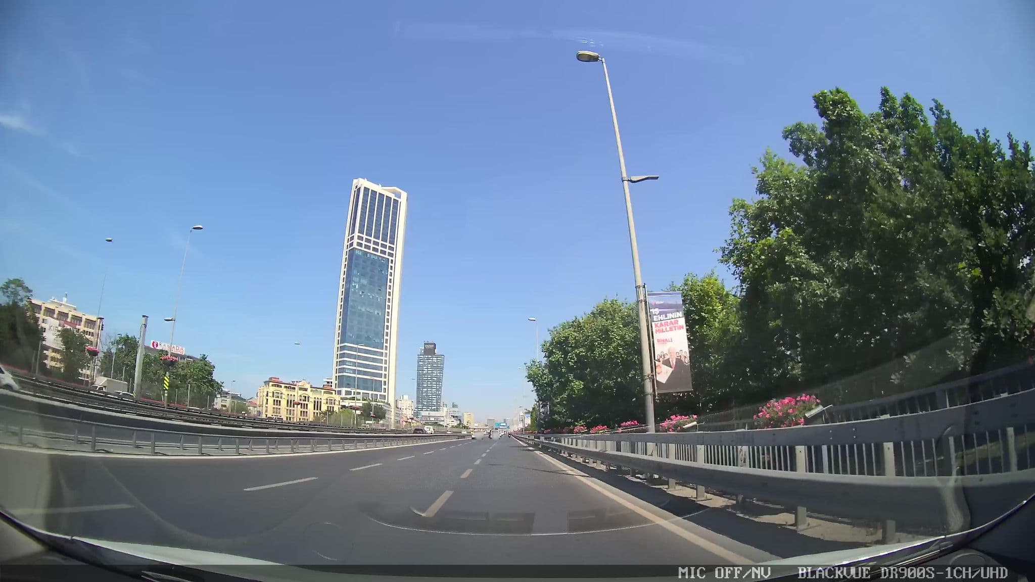 Street view near Otel Caglayan, Şişli — © ahmetegri (CC BY-SA · Mapillary)