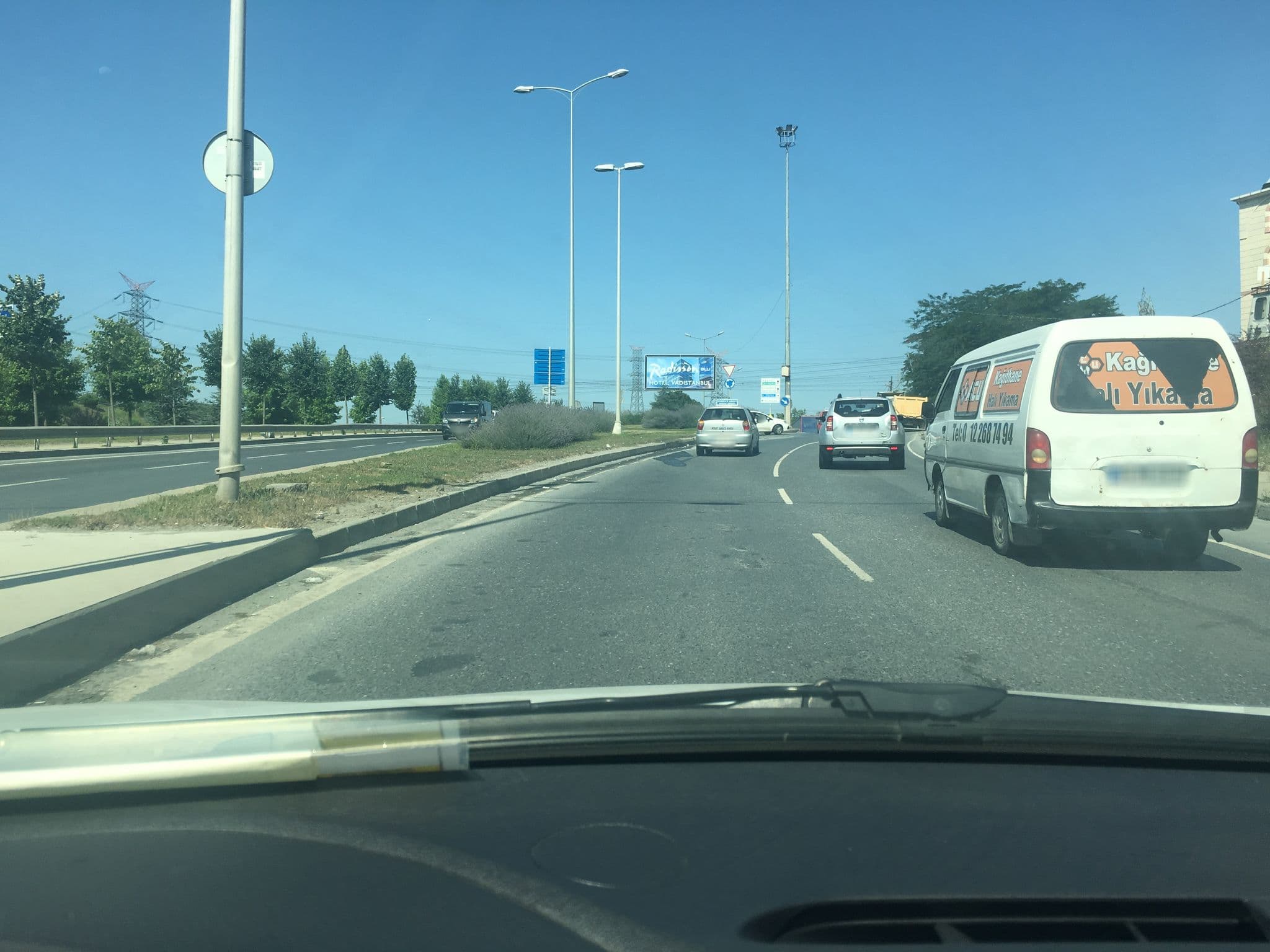Street view near Mövenpick Living Istanbul Camlivadi, Maslak — © myusufuyan (CC BY-SA · Mapillary)