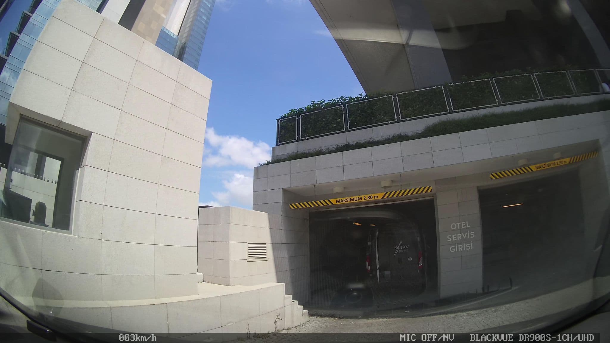 Street view near ABMGRUP Fairmont Quasar Hotel Projesi, Şişli — © asturksever (CC BY-SA · Mapillary)