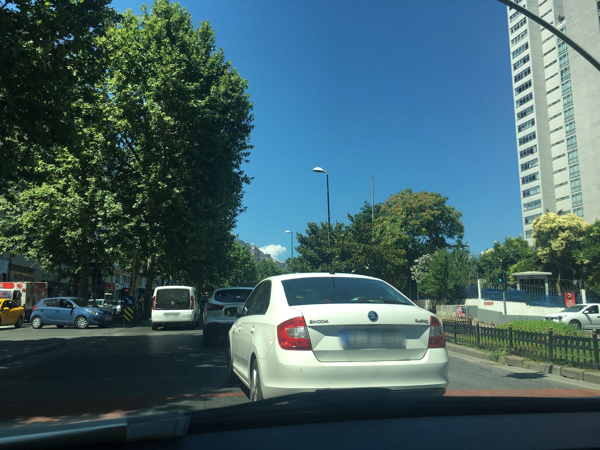 Street view near Kubaba Turizm, Şişli — © myusufuyan (CC BY-SA · Mapillary)