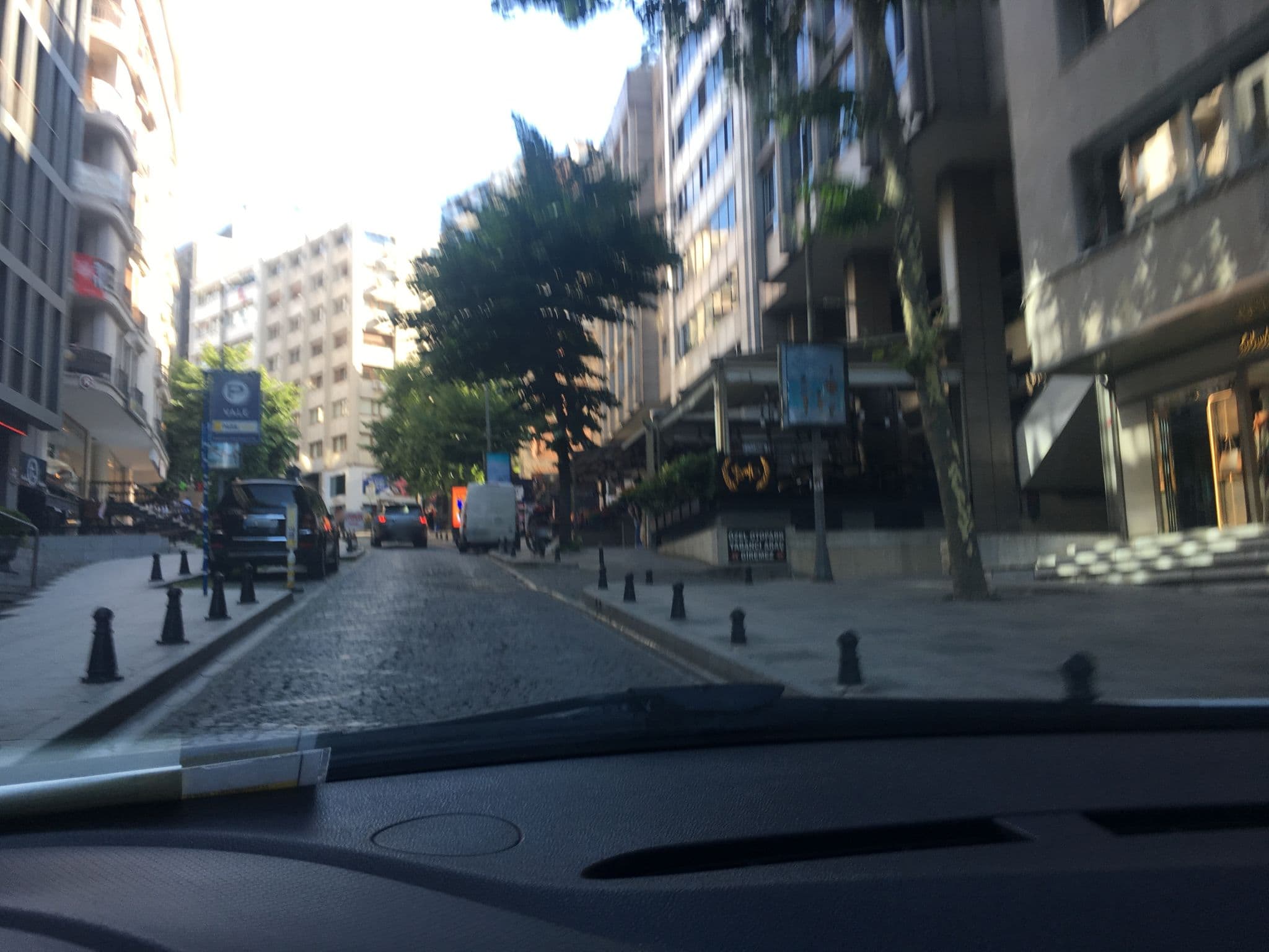 Street view near Park Hyatt Roomservice, Şişli — © myusufuyan (CC BY-SA · Mapillary)