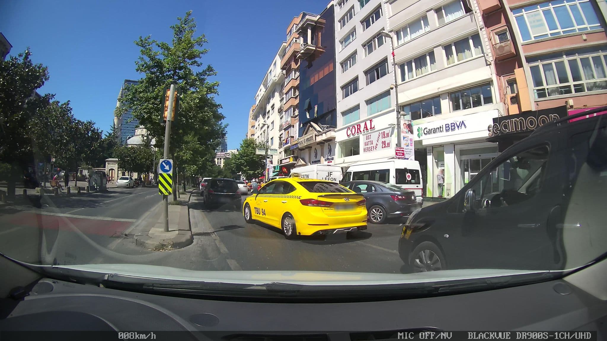 Street view near Radisson Blu Hotel Istanbul Sisli, Şişli — © ahmetegri (CC BY-SA · Mapillary)