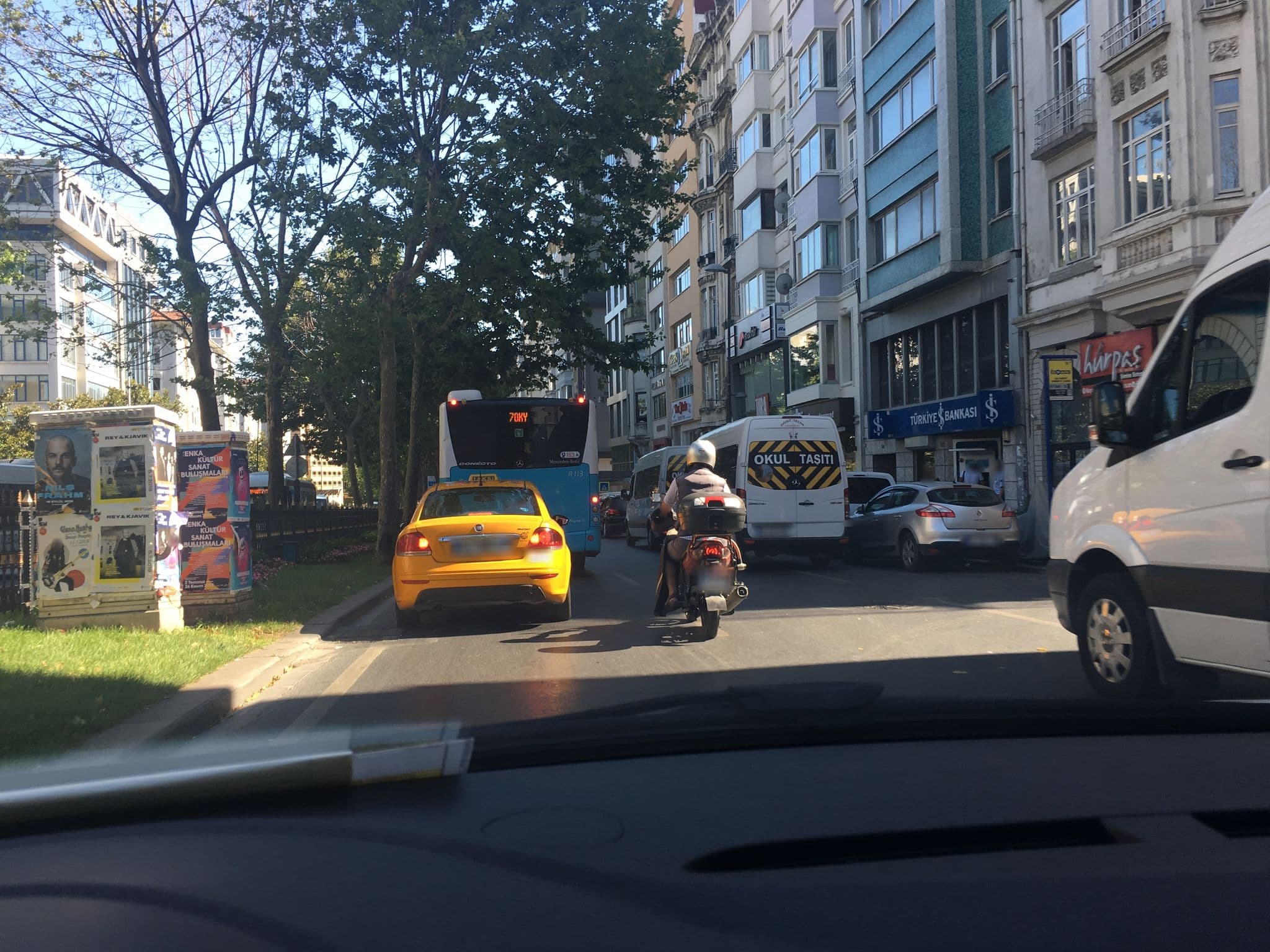 Street view near wellborn luxury taksimotel şantiyesi, Şişli — © myusufuyan (CC BY-SA · Mapillary)