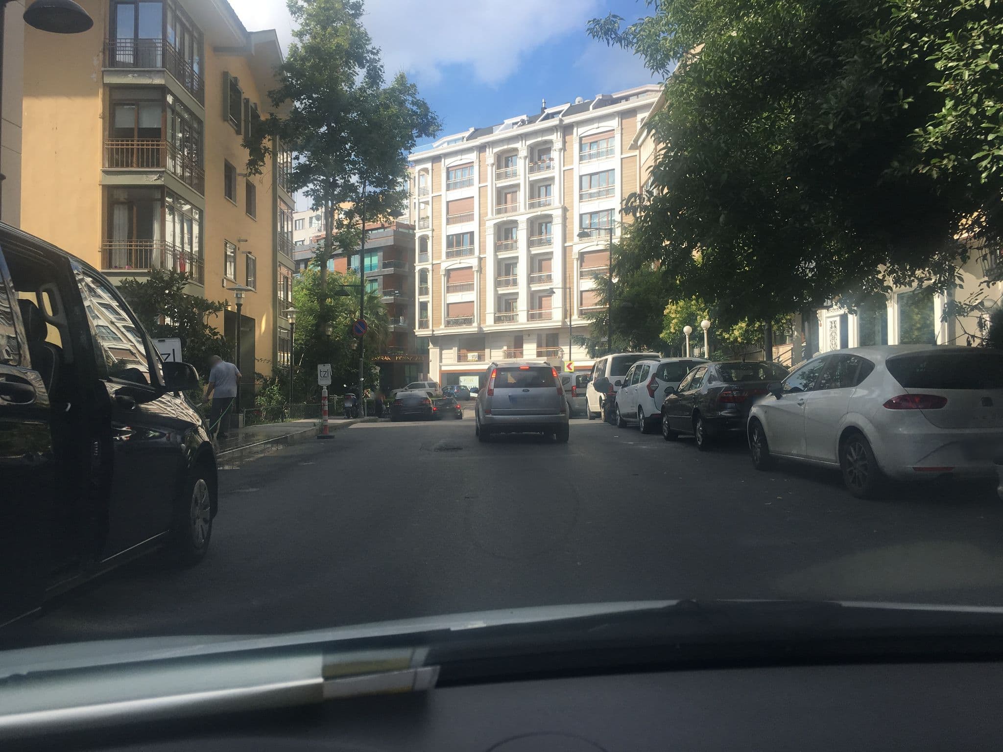 Street view near TZL Suites, Şişli — © myusufuyan (CC BY-SA · Mapillary)