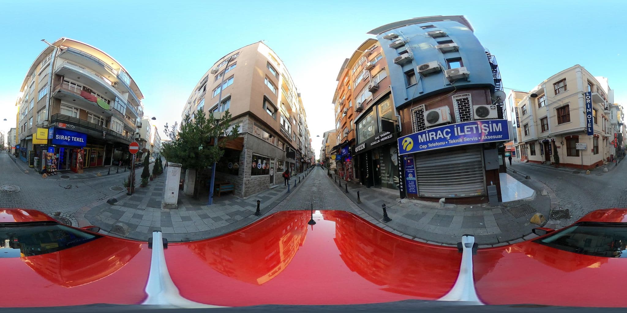 Street view near Beyaz Köşk Hotel, Salacak — © ademturkmen (CC BY-SA · Mapillary)