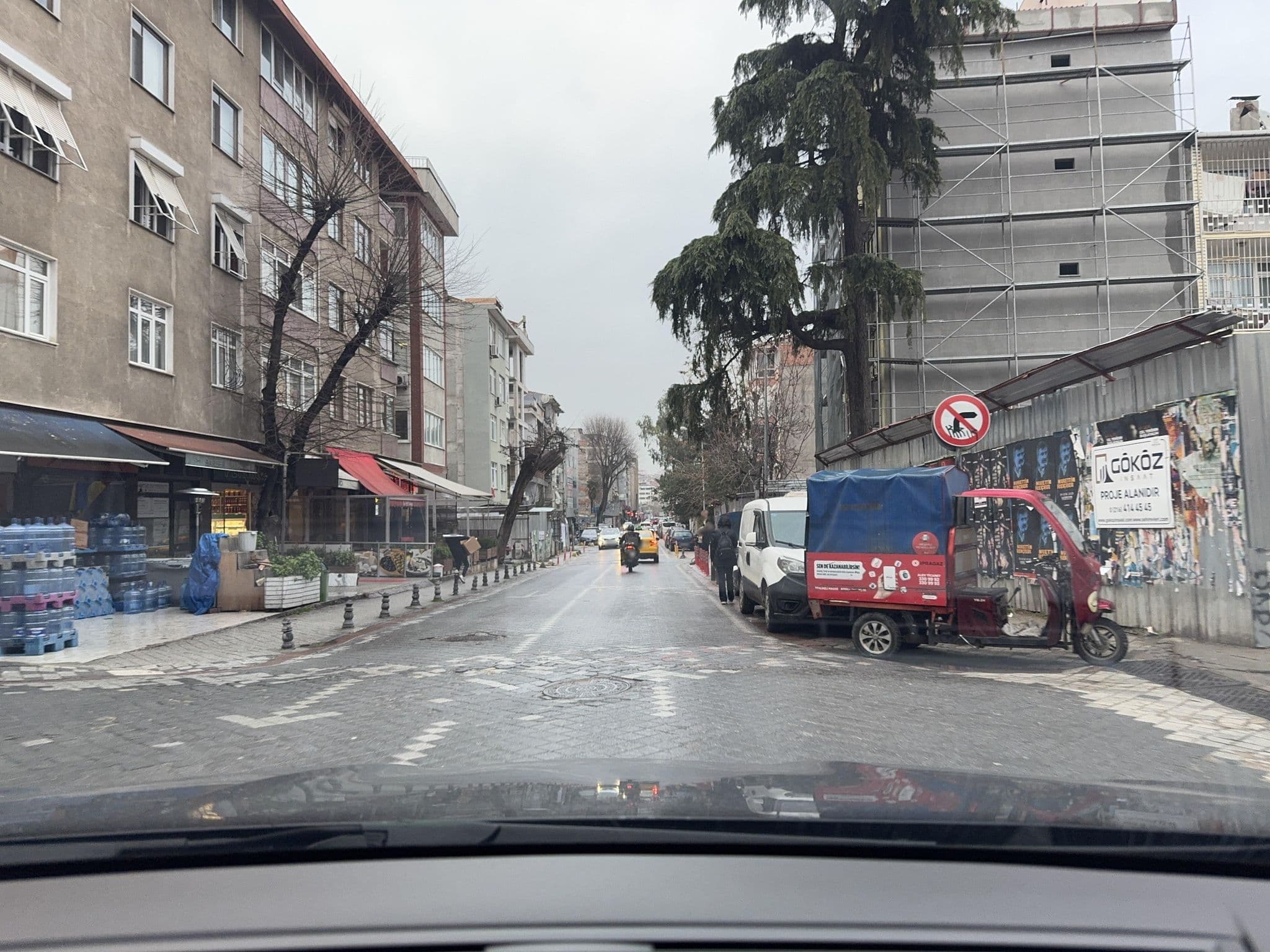 Street view near Ess Suit, Salacak — © omera60 (CC BY-SA · Mapillary)