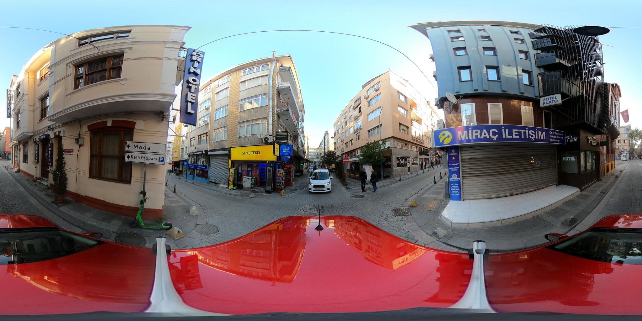 Street view near Ayyildizlar Otel, Salacak — © ademturkmen (CC BY-SA · Mapillary)