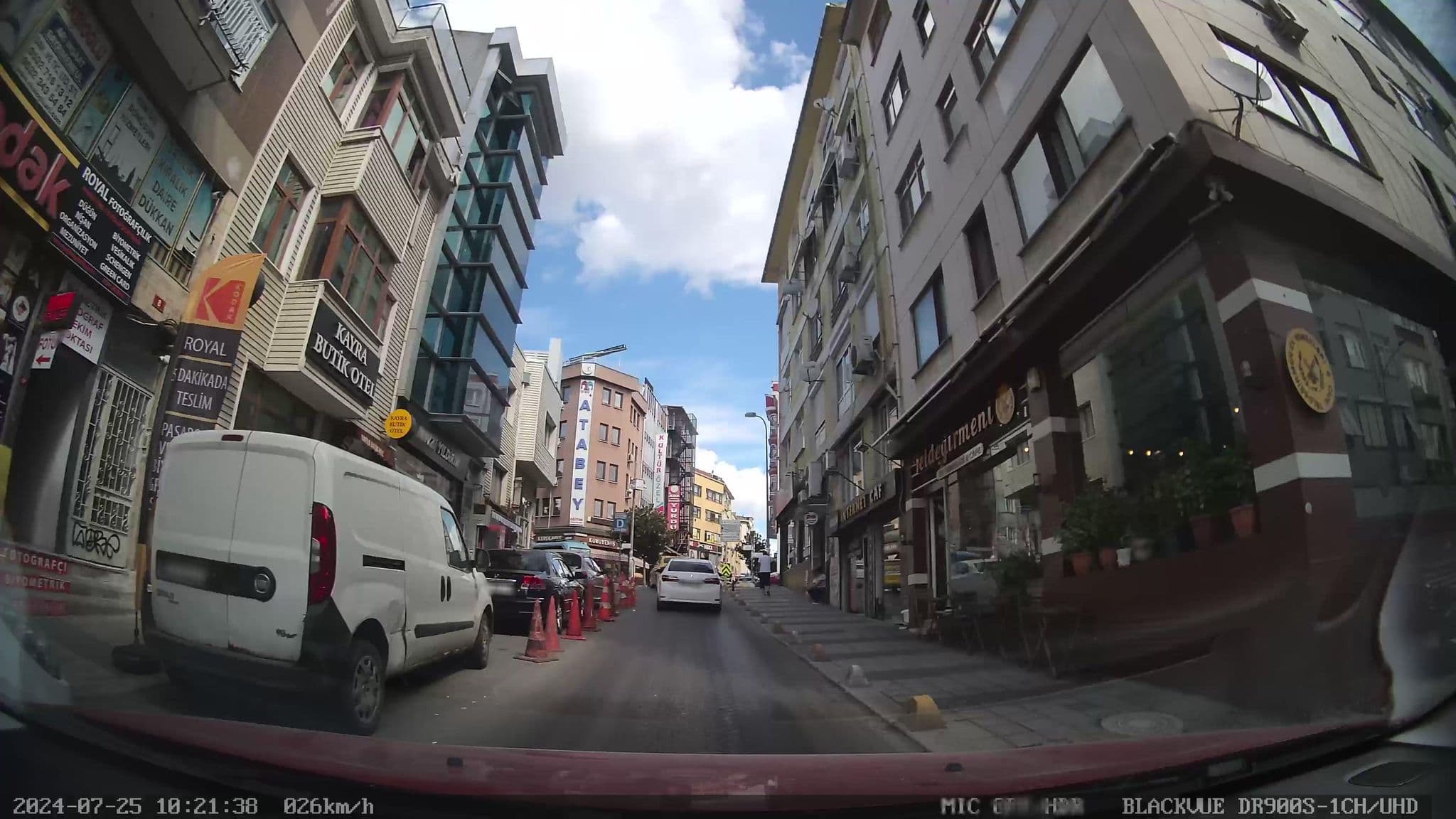 Street view near Kayra Butik Otel, Salacak — © unen (CC BY-SA · Mapillary)
