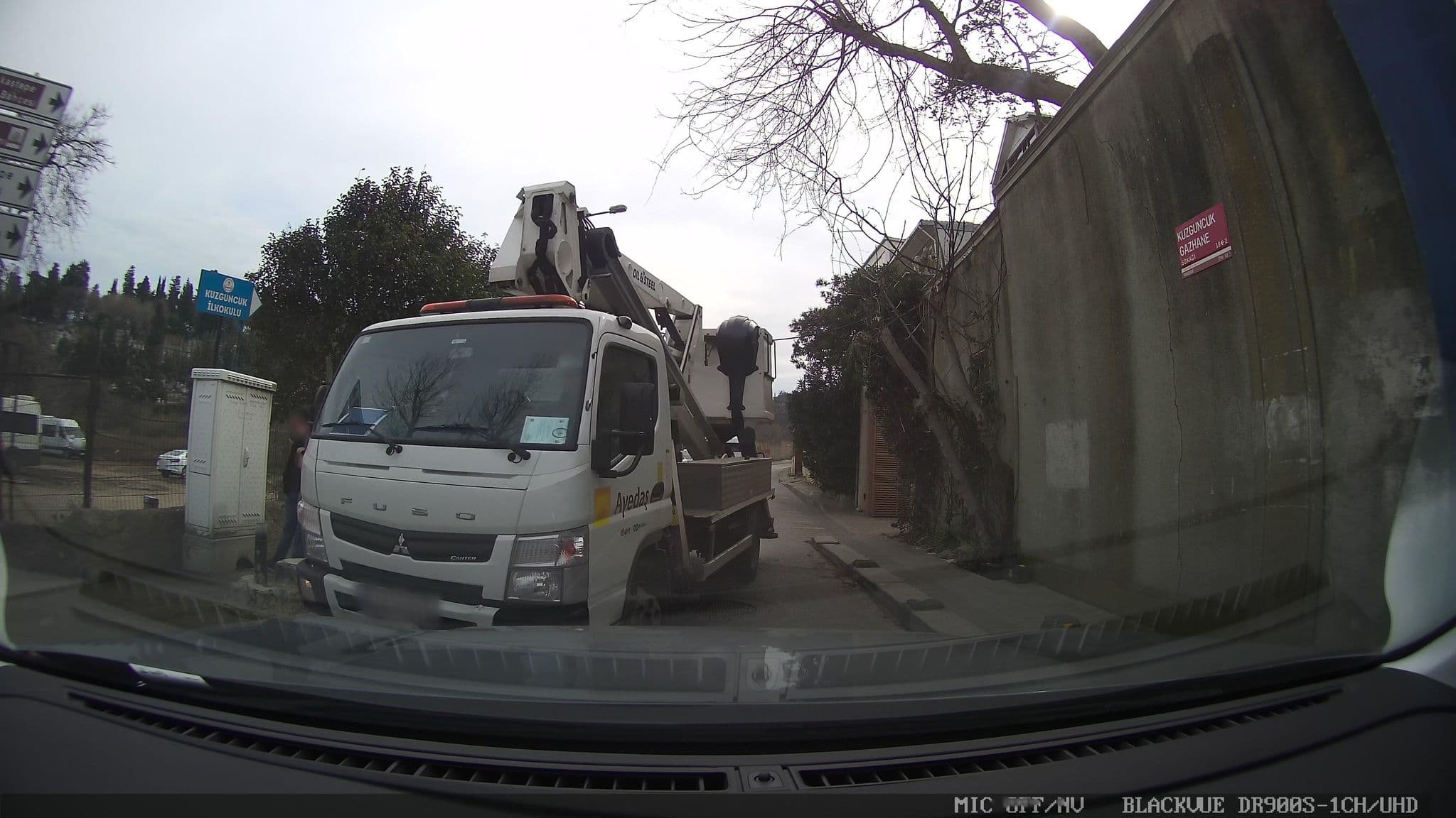 Street view near Üsküdar Kız Kulesi Konakları, Kuzguncuk — © ademturkmen (CC BY-SA · Mapillary)