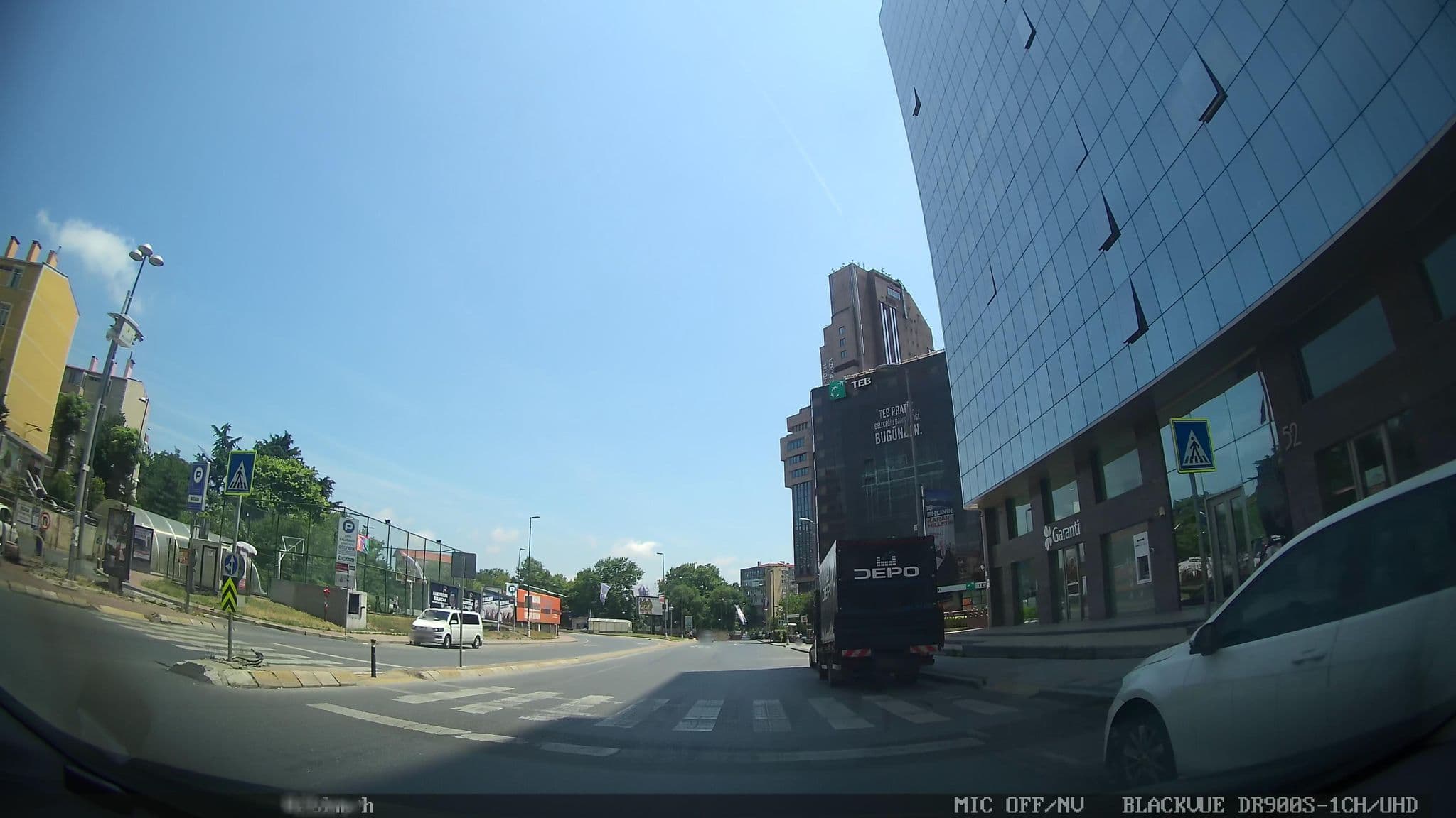 Street view near Lobby, Yıldız — © asturksever (CC BY-SA · Mapillary)