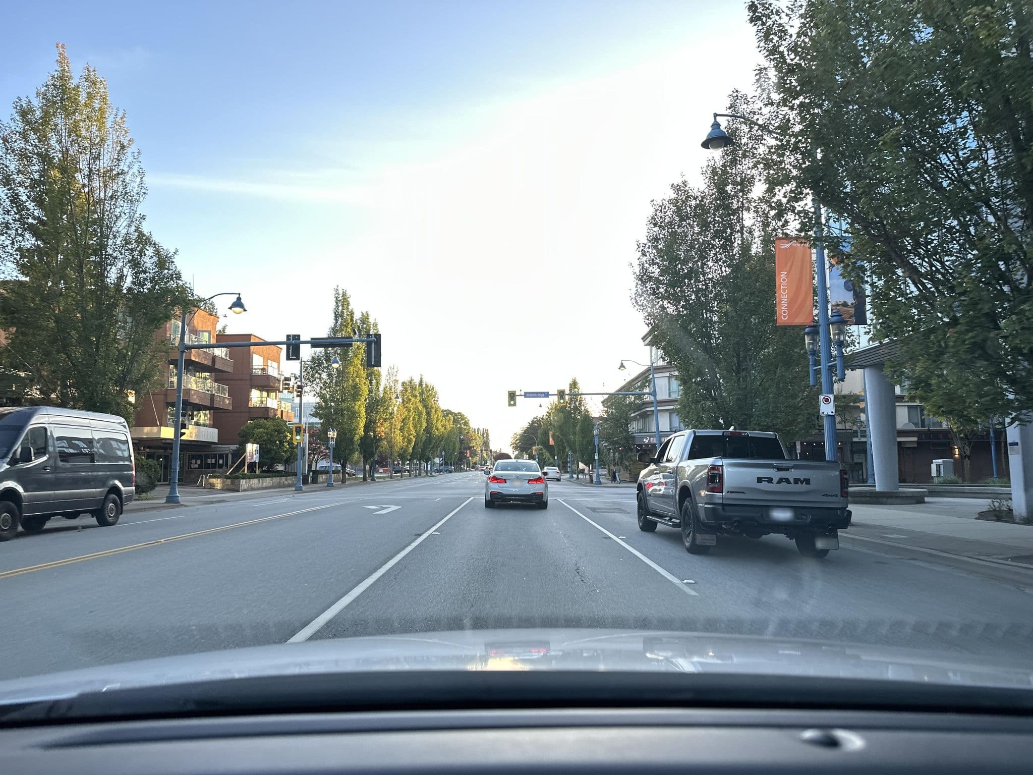 Street view near Quality Hotel Airport (South), Richmond — © hlouie (CC BY-SA · Mapillary)
