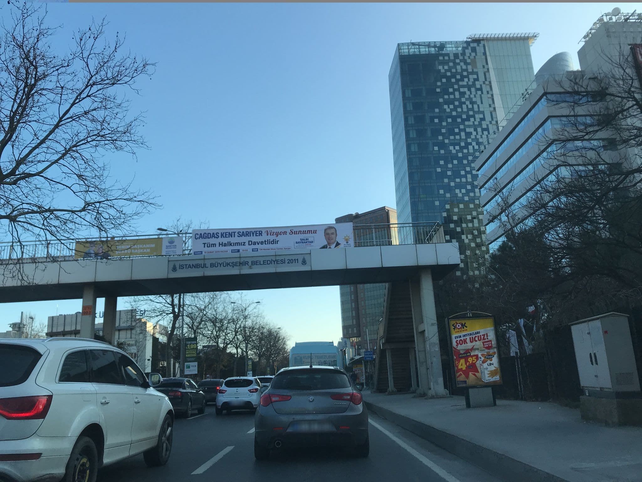 Street view near Sohbet Motel, Maslak — © ferahkoksal (CC BY-SA · Mapillary)