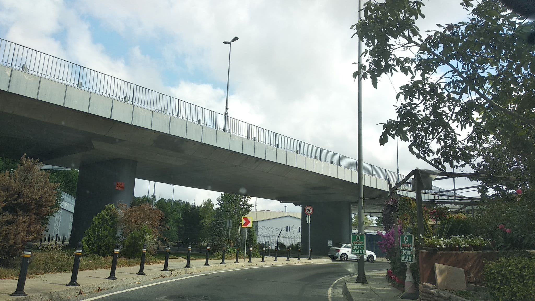 Street view near Le Meridyen Otel, Etiler — © boracasli (CC BY-SA · Mapillary)