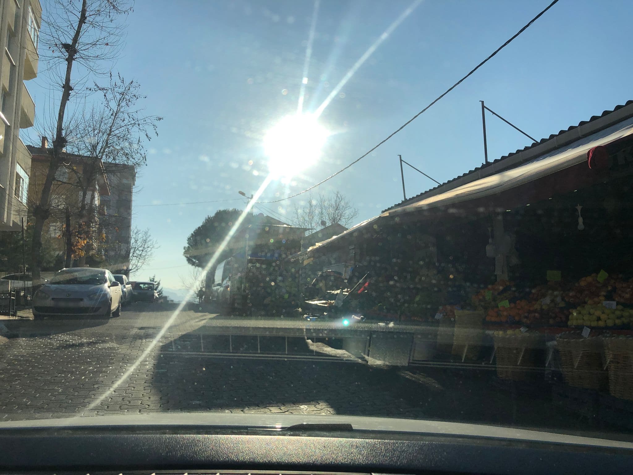 Street view near Onurumun mekani, Ataşehir — © yercizenler (CC BY-SA · Mapillary)