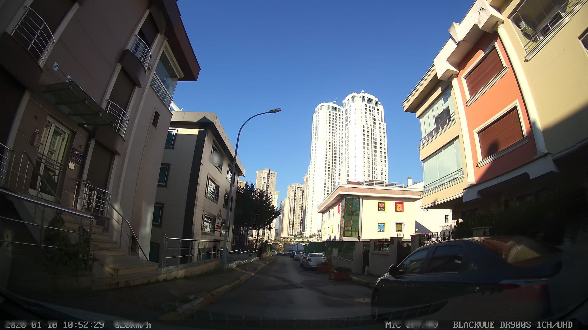 Street view near Elegance Asia Hotel, Ataşehir — © yercizenler (CC BY-SA · Mapillary)