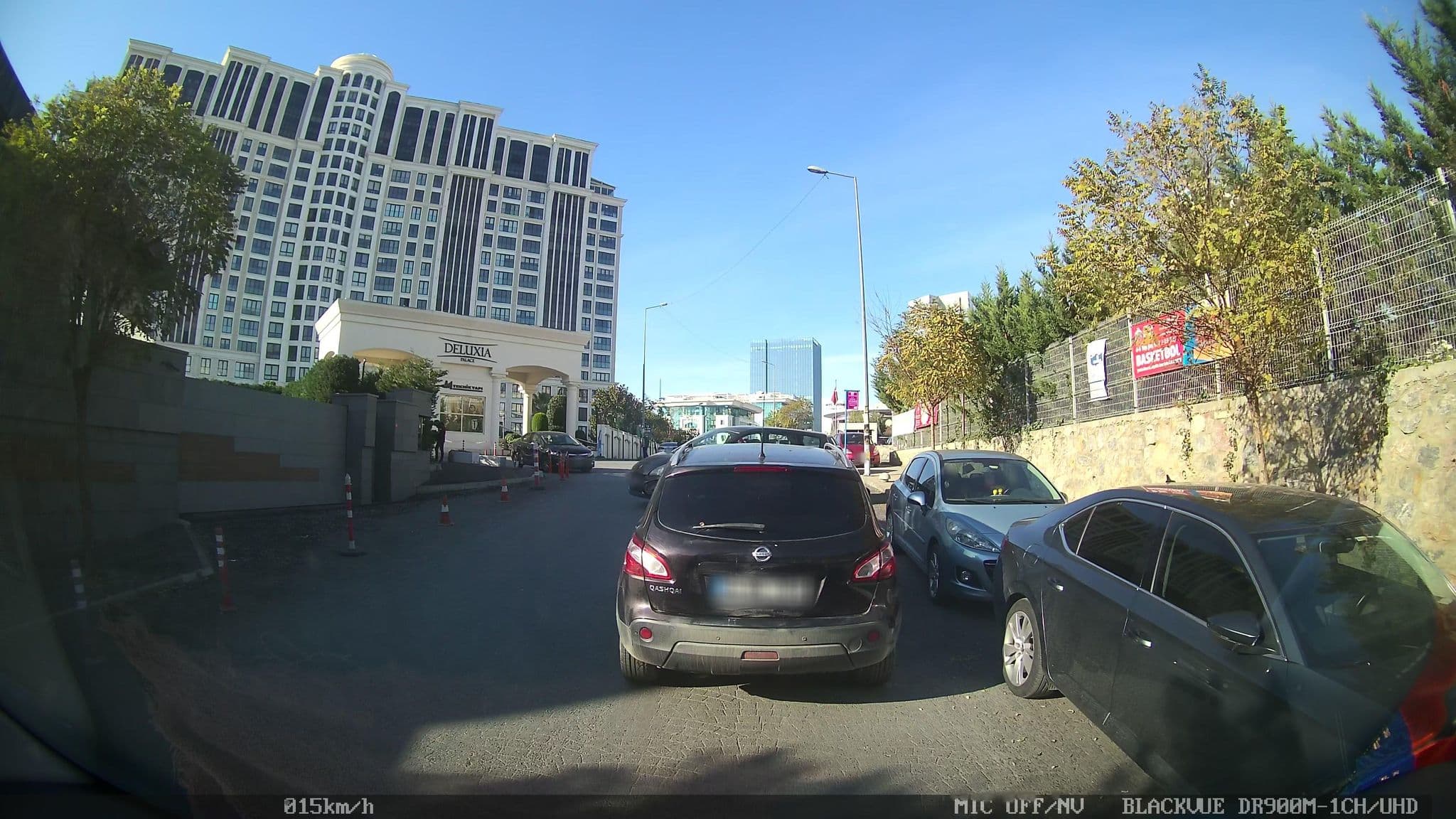 Street view near Sheraton Hotels, Ataşehir — © yercizenler (CC BY-SA · Mapillary)