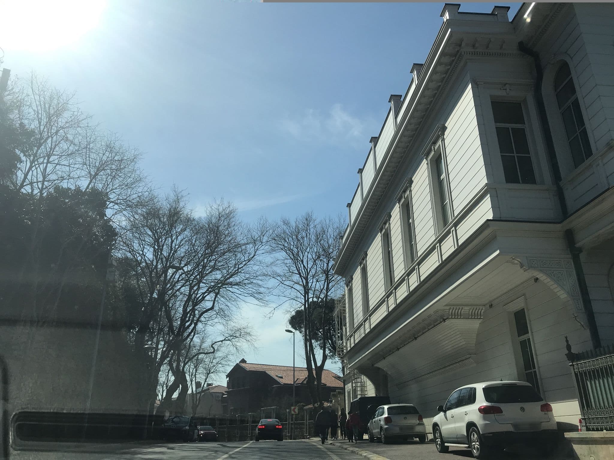 Street view near A'jia Hotel, Kanlıca — © ferahkoksal (CC BY-SA · Mapillary)